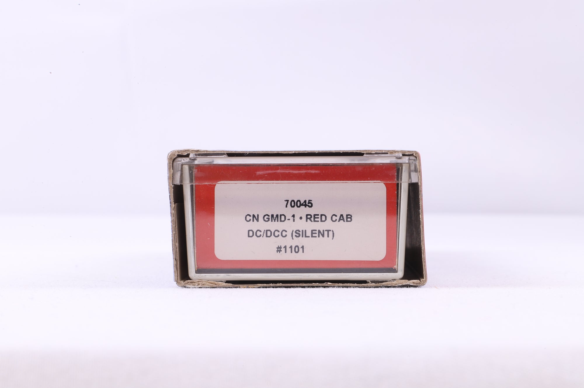 Rapido N 70045 CN GMD-1 Red Cab '1101'