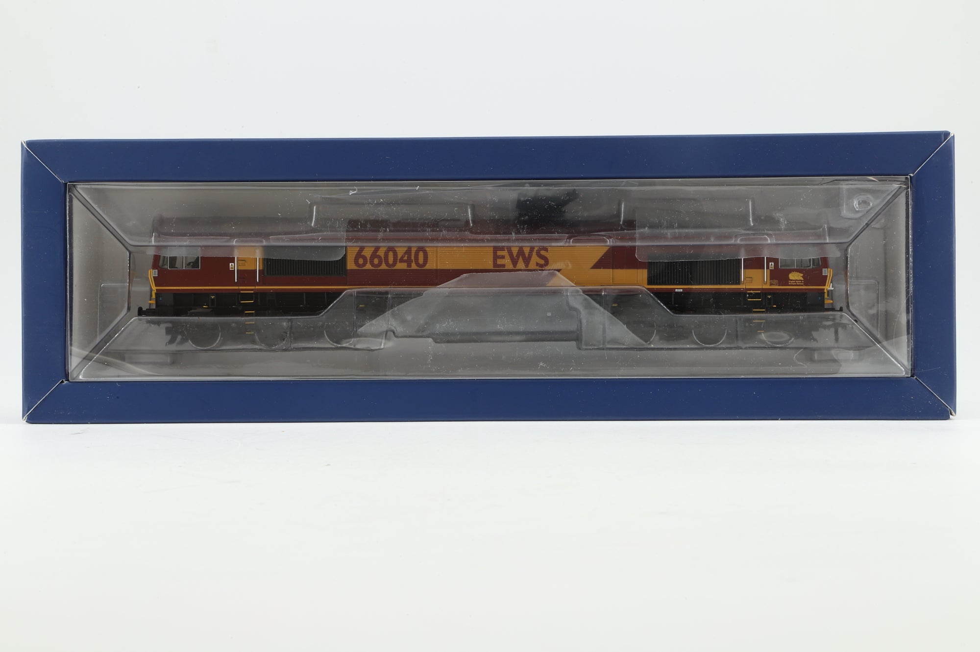 Bachmann OO 32-733DS Class 66 '66040' EWS, DCC Sound