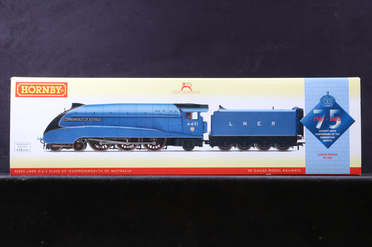 Hornby OO R3095 Class A4 &#39;4491&#39; &#39;Commonwealth Of Australia&#39; LNER Garter Blue Ltd Ed 720/ 1500