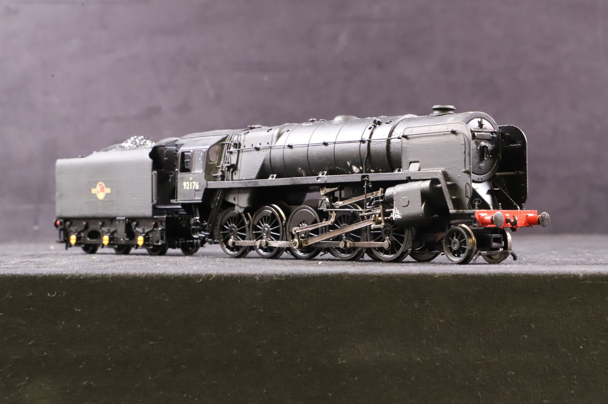 WORKSHOP Bachmann OO 32-852 Standard Class 9F '92176' BR Plain Black L/C Repainted