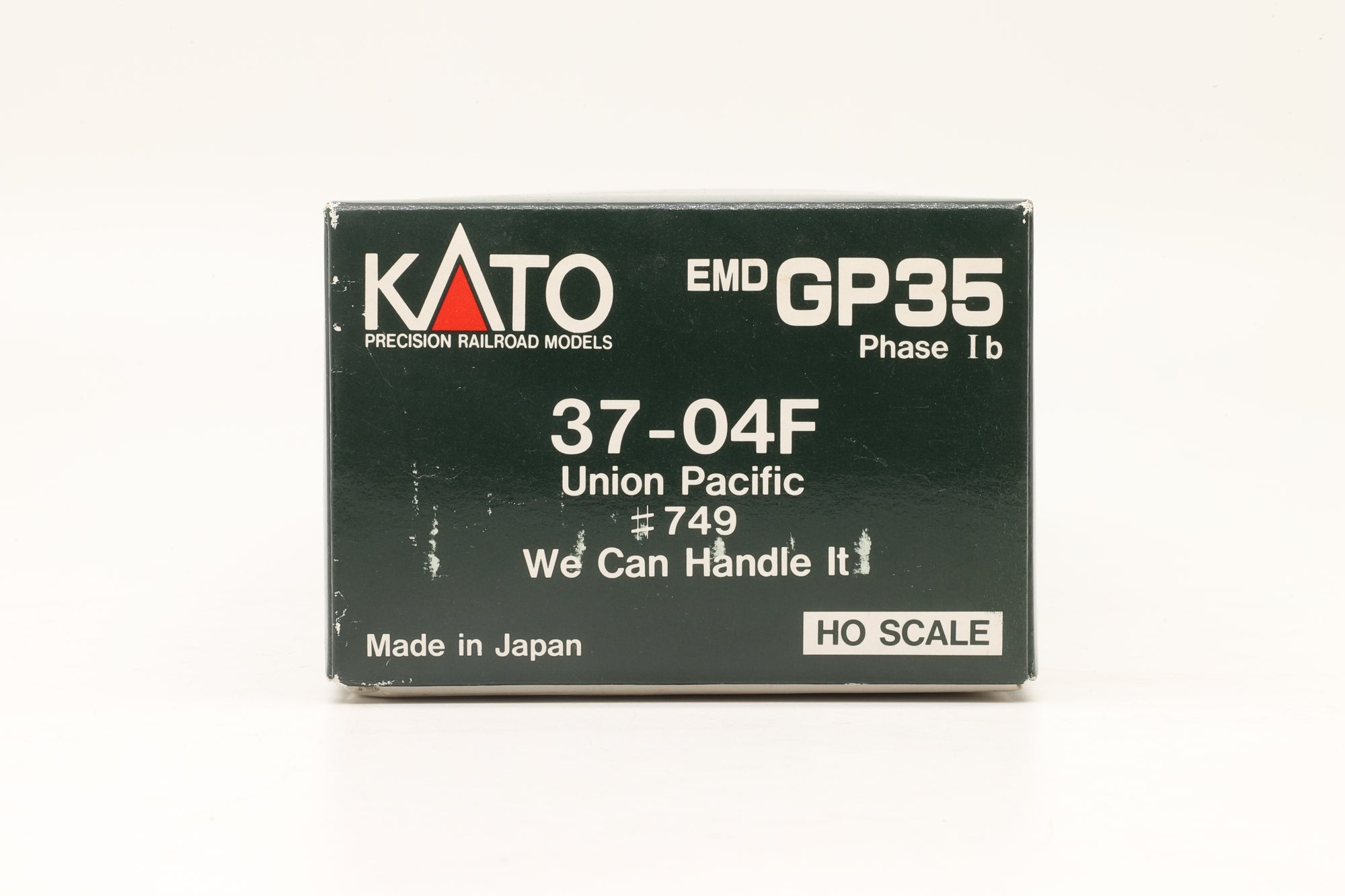 Kato HO 37-04F EMD GP35 Phase Ib Union Pacific #749 'We Can Handle It'