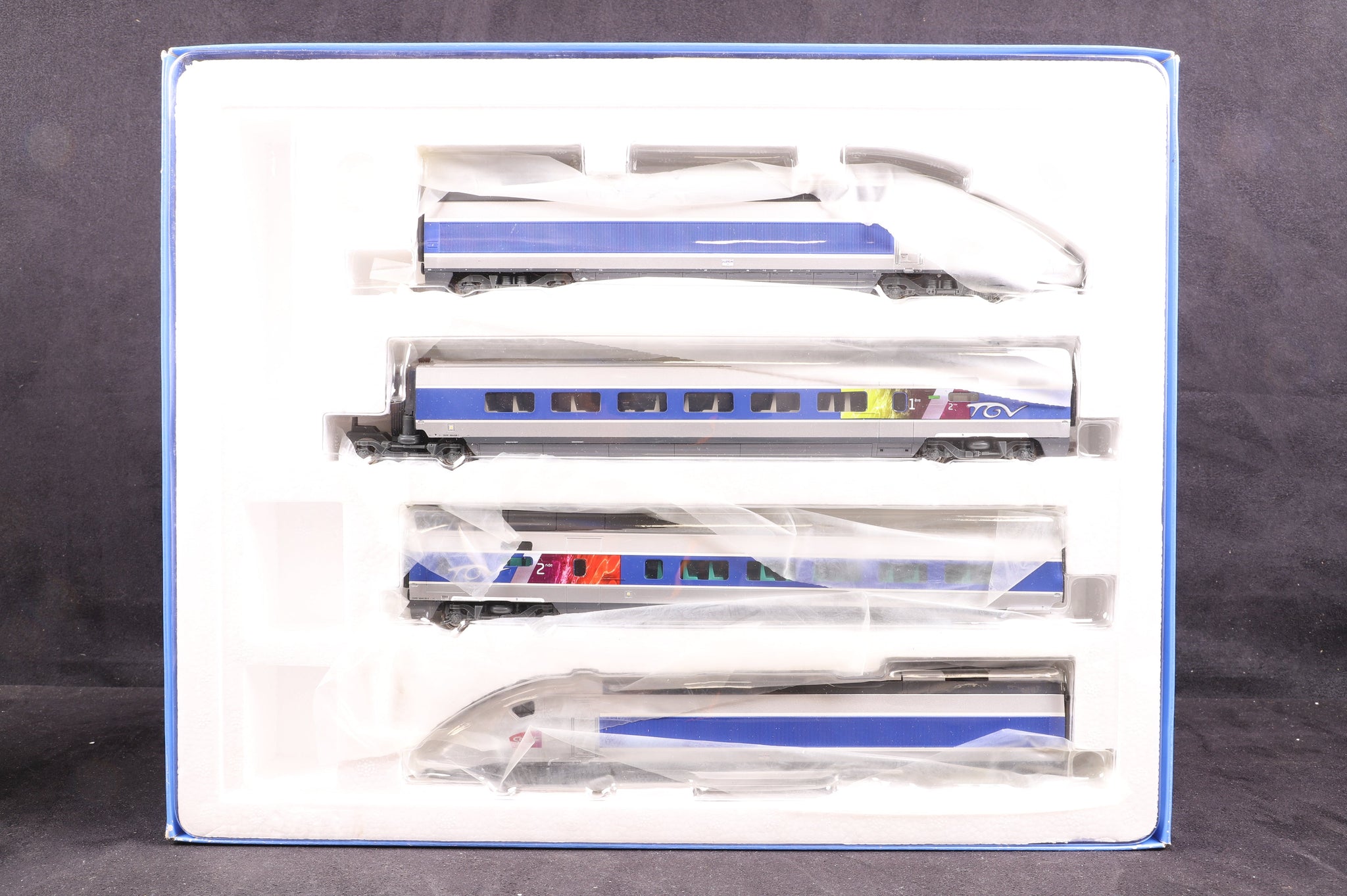 JOUEF COFFRET 3 voitures voyageurs 2ième classe TGV RAME600 HJ4038 NEUF JOUEF COFFRET 3 voitures voyageurs 2ième classe TGV RAME600 HJ4038 NEUF