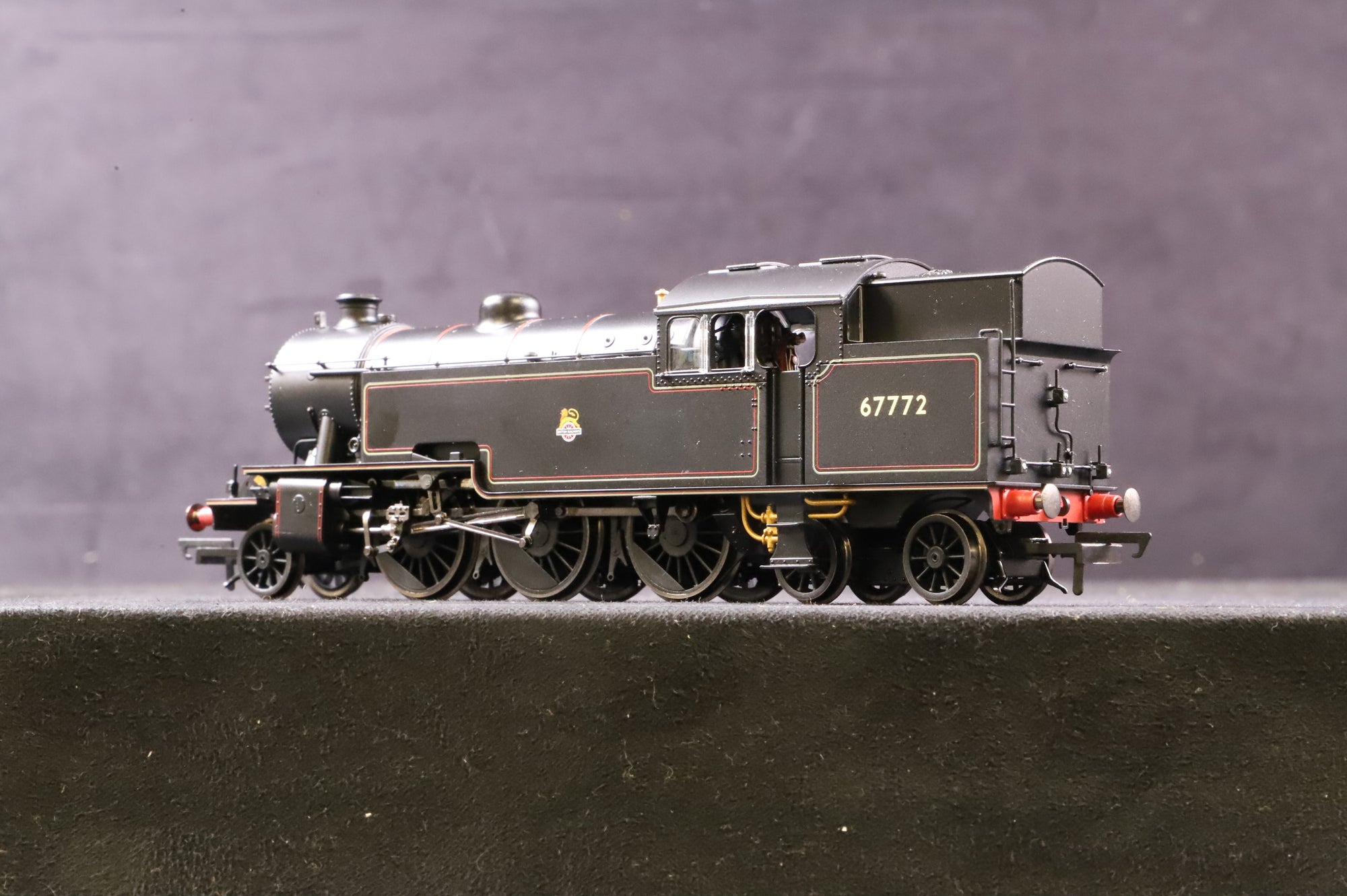 Hornby OO R2913 Thompson L1 Class 2-6-4T '67772' BR Lined Black E/C