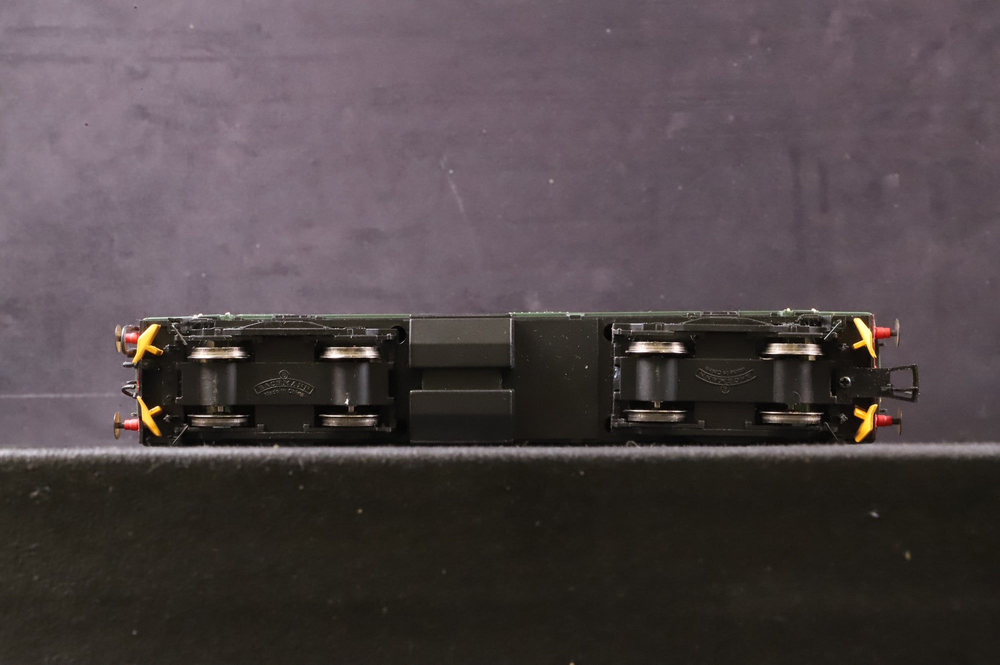 Bachmann OO 32-402 Class 25/3 Bo-Bo 'Tamworth' Diesel Two Tone Green