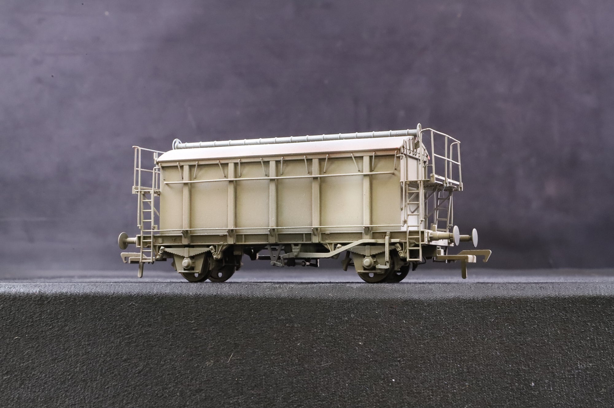 KMRC OO Rake of 3 PRA China Clay Wagons - Late, Inc. SB007A, B & D, Weathered
