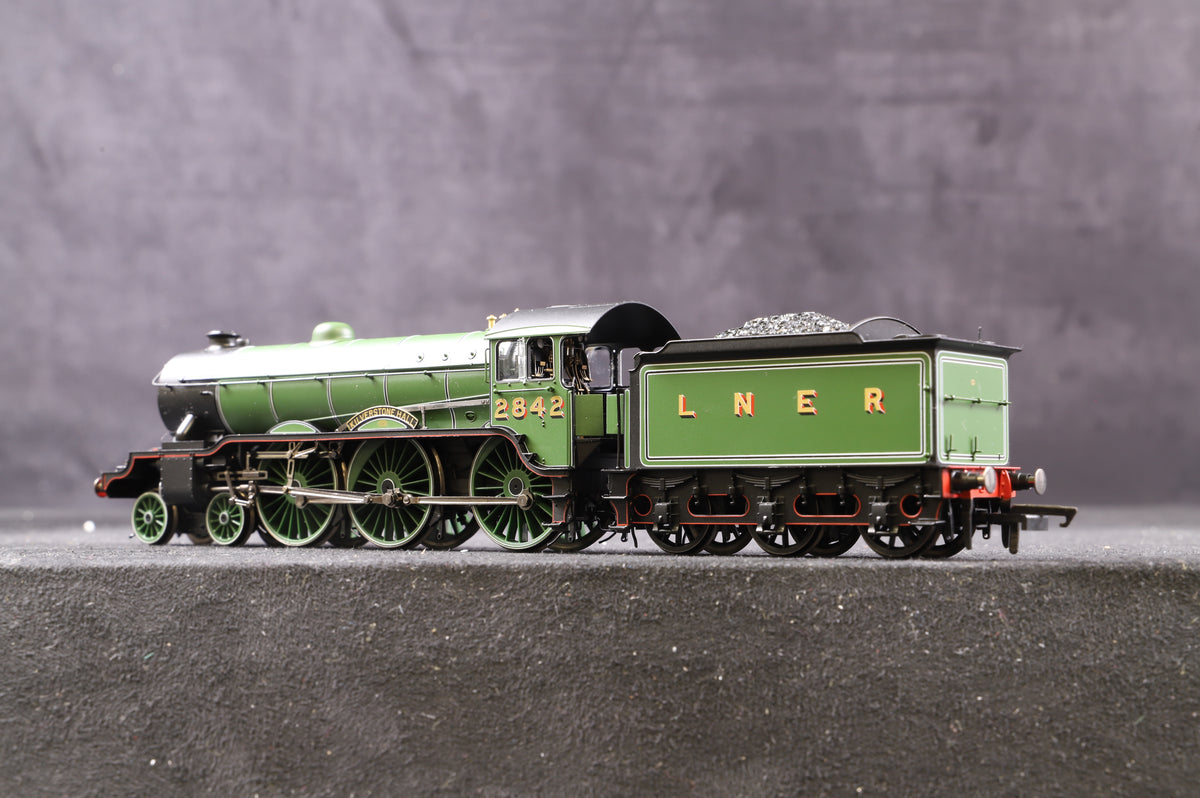 Hornby OO R3447 LNER 4-6-0 N17 &#39;Kilverstone Hall&#39; No.2842