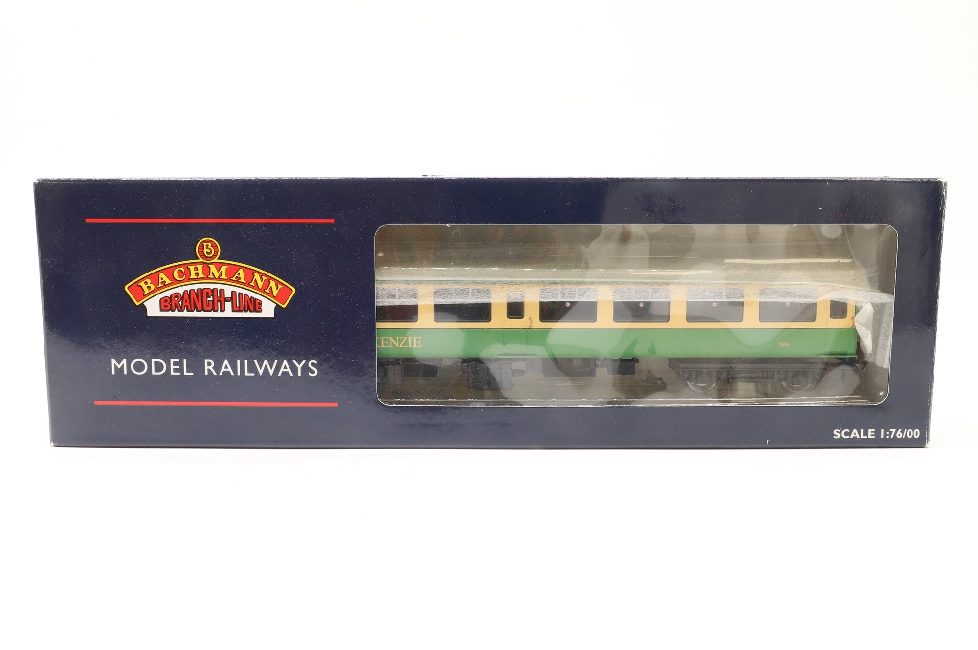 Bachmann OO 39-000T (1-4) Set of 4 'Kyle Line' Mk2 Coaches LNER Tourist Green/Cream Livery, Excl. Model Rail/Harburn Hobbies