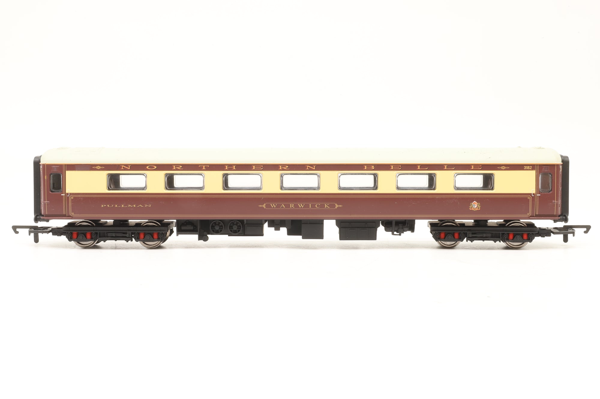 Hornby OO Rake of 7x Northern Belle Mk2F Coaches