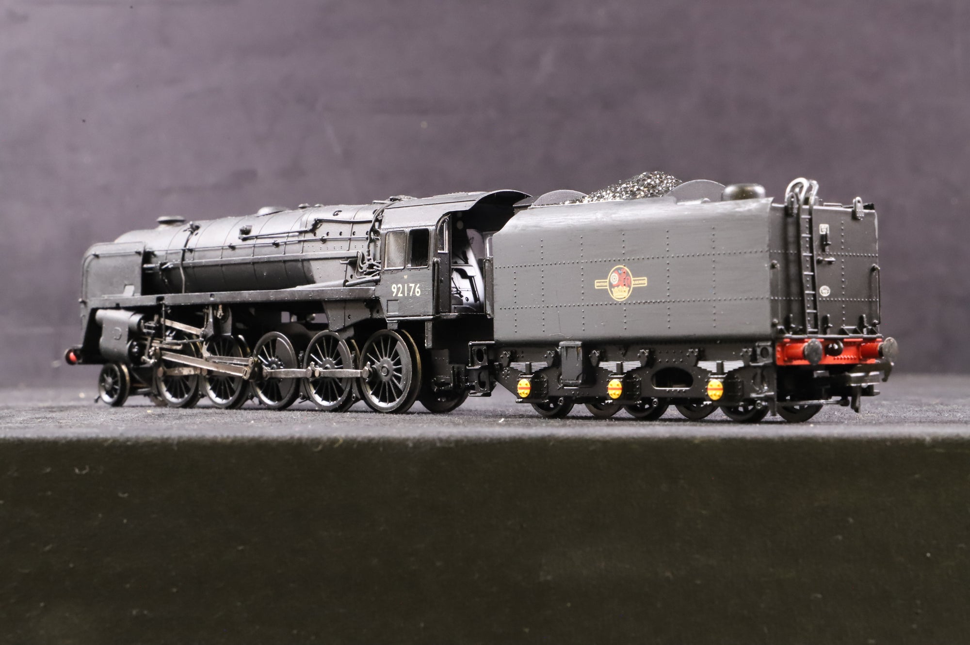 WORKSHOP Bachmann OO 32-852 Standard Class 9F '92176' BR Plain Black L/C Repainted