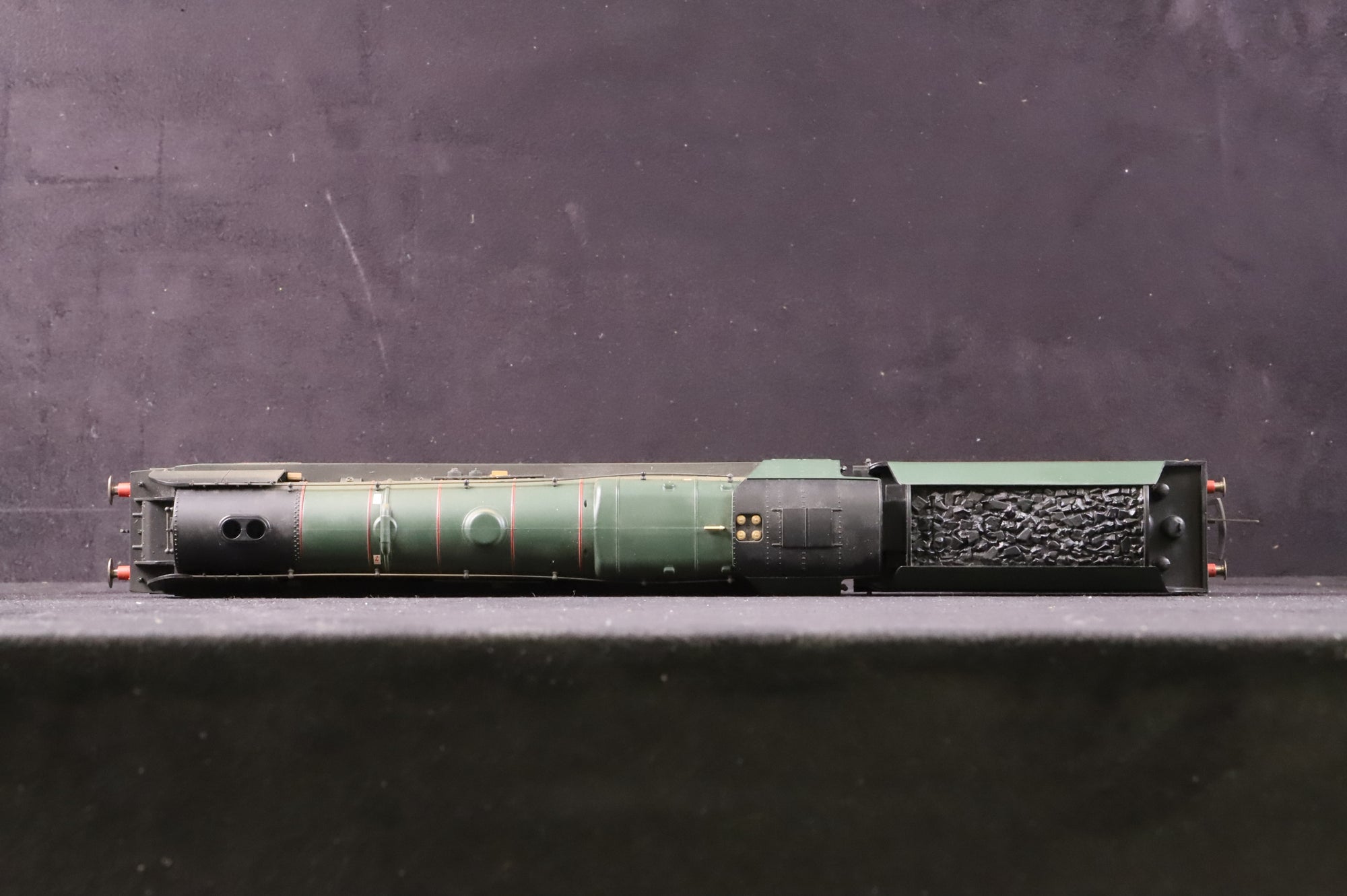 Hornby OO R2446 Duchess Class 'Duchess of Montrose' BR Green Weathered