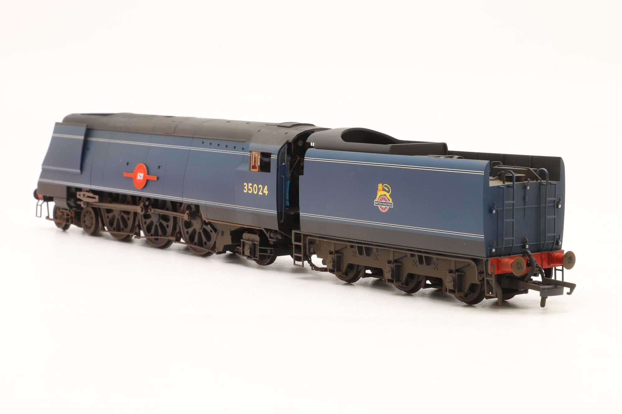 Hornby OO R3632 Merchant Navy Class '35024' 'East Asiatic Company' BR Lined Blue E/C Weathered DCC Sound