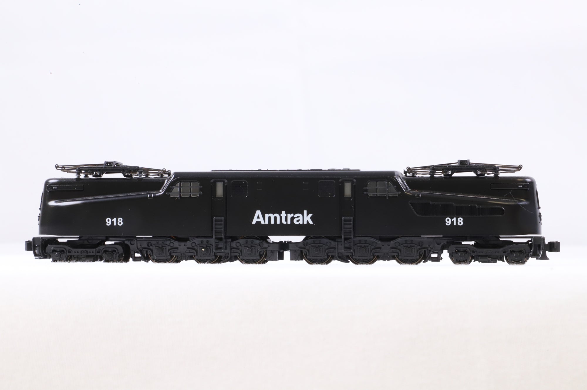 Kato N 137-2022 GG1 Amtrak '918' Electric Locomotive
