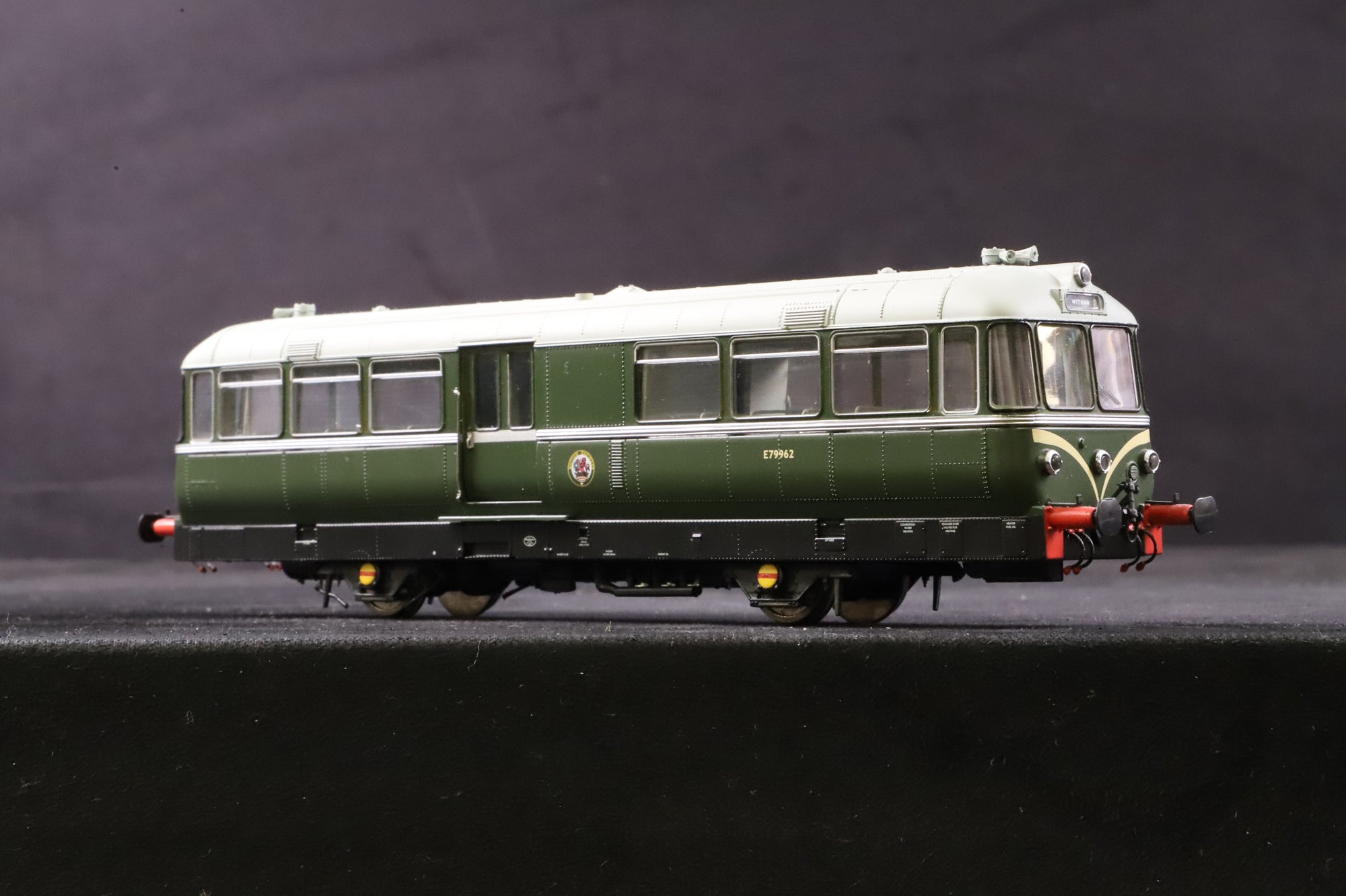 Heljan OO 8701 W&M Railbus E79962 in BR Green w/ Speed Whiskers