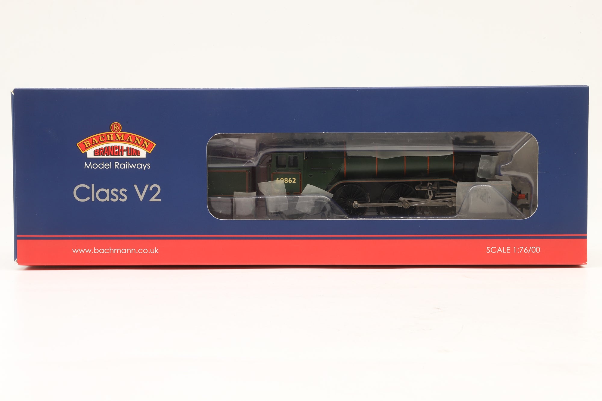 Bachmann OO 31-565 Class V2 60862 in Lined BR Green w/ Late Crests