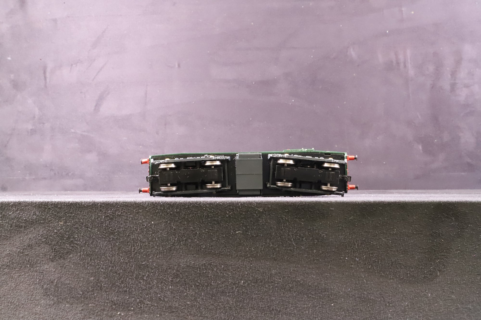 Heljan OO 1501 Class 15 D8219 in BR Green