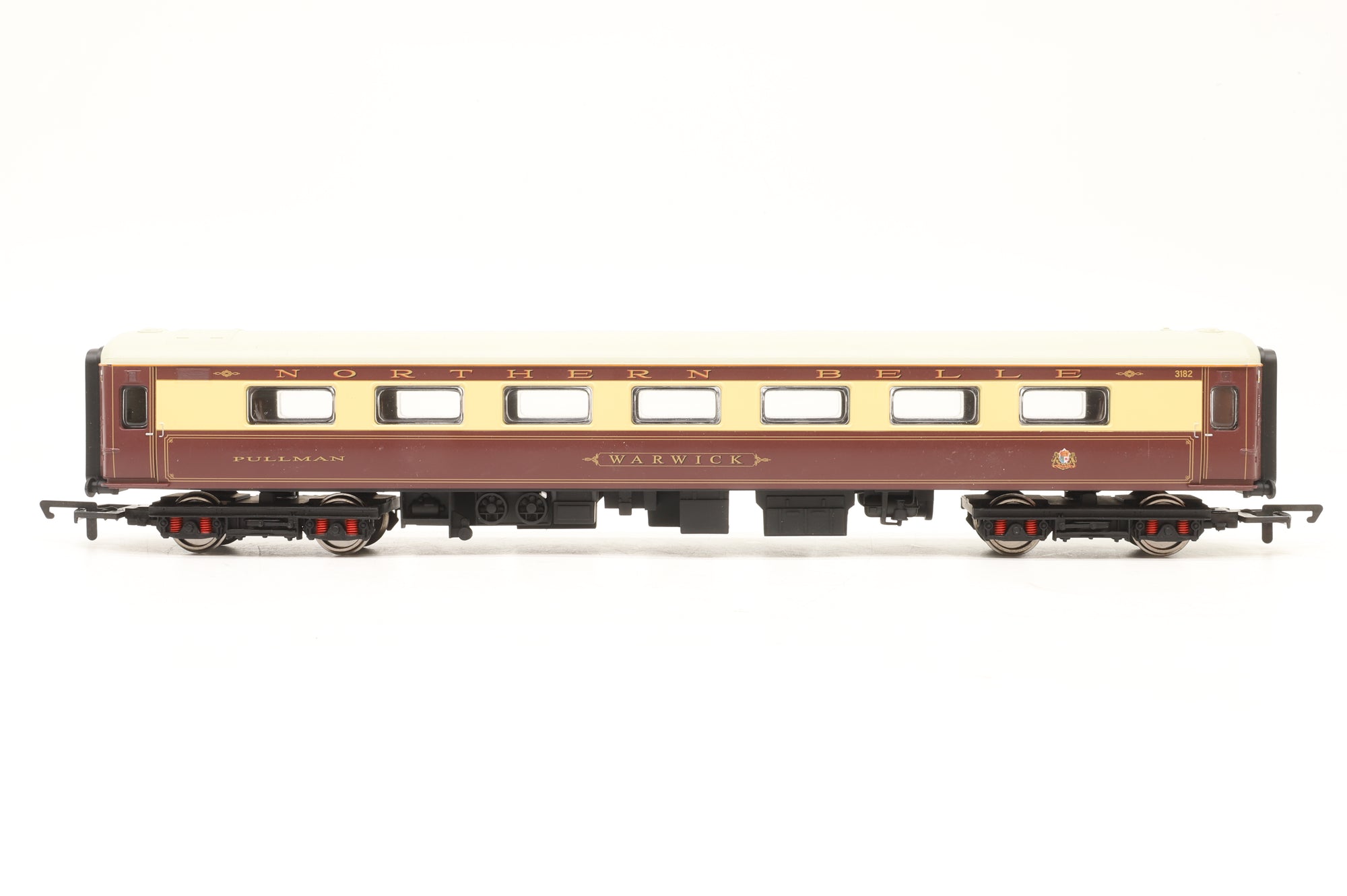 Hornby OO Rake of 7x Northern Belle Mk2F Coaches