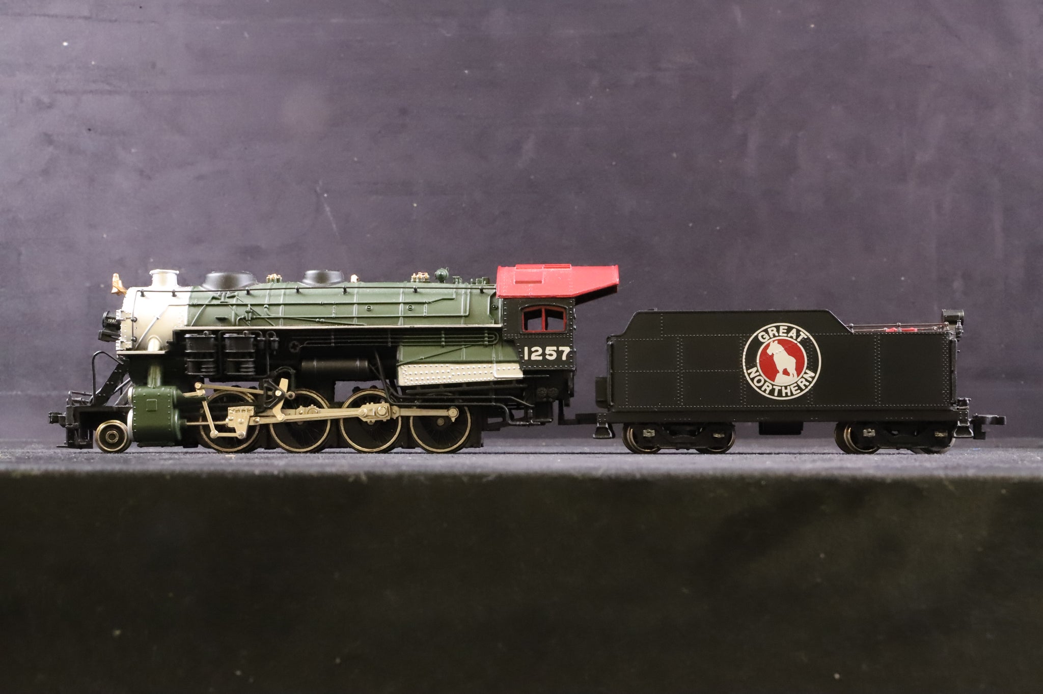 Bachmann Plus HO 31403 Consolidation 2-8-0 No. 1257 in Great Northern ...