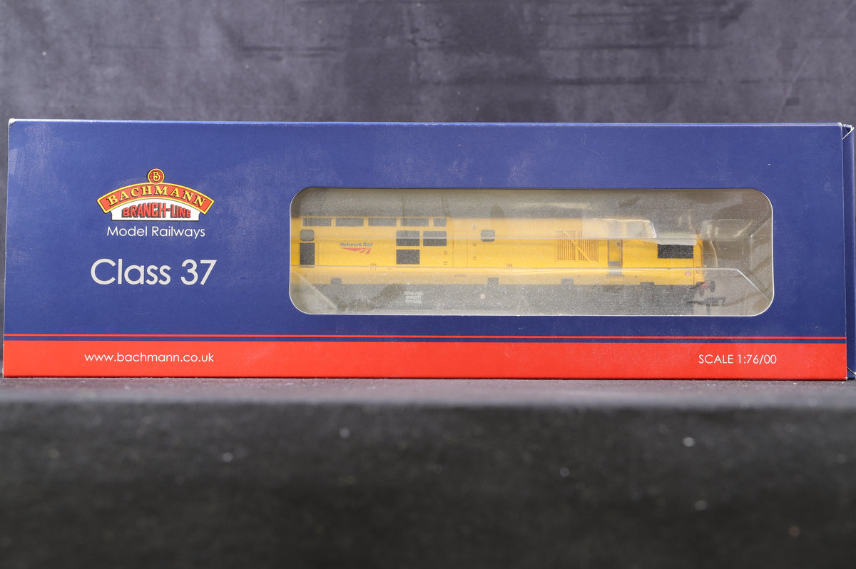 Bachmann OO 32-777Y Class 37/0 Network Rail Yellow &#39;97303&#39; Excl. Model Rail