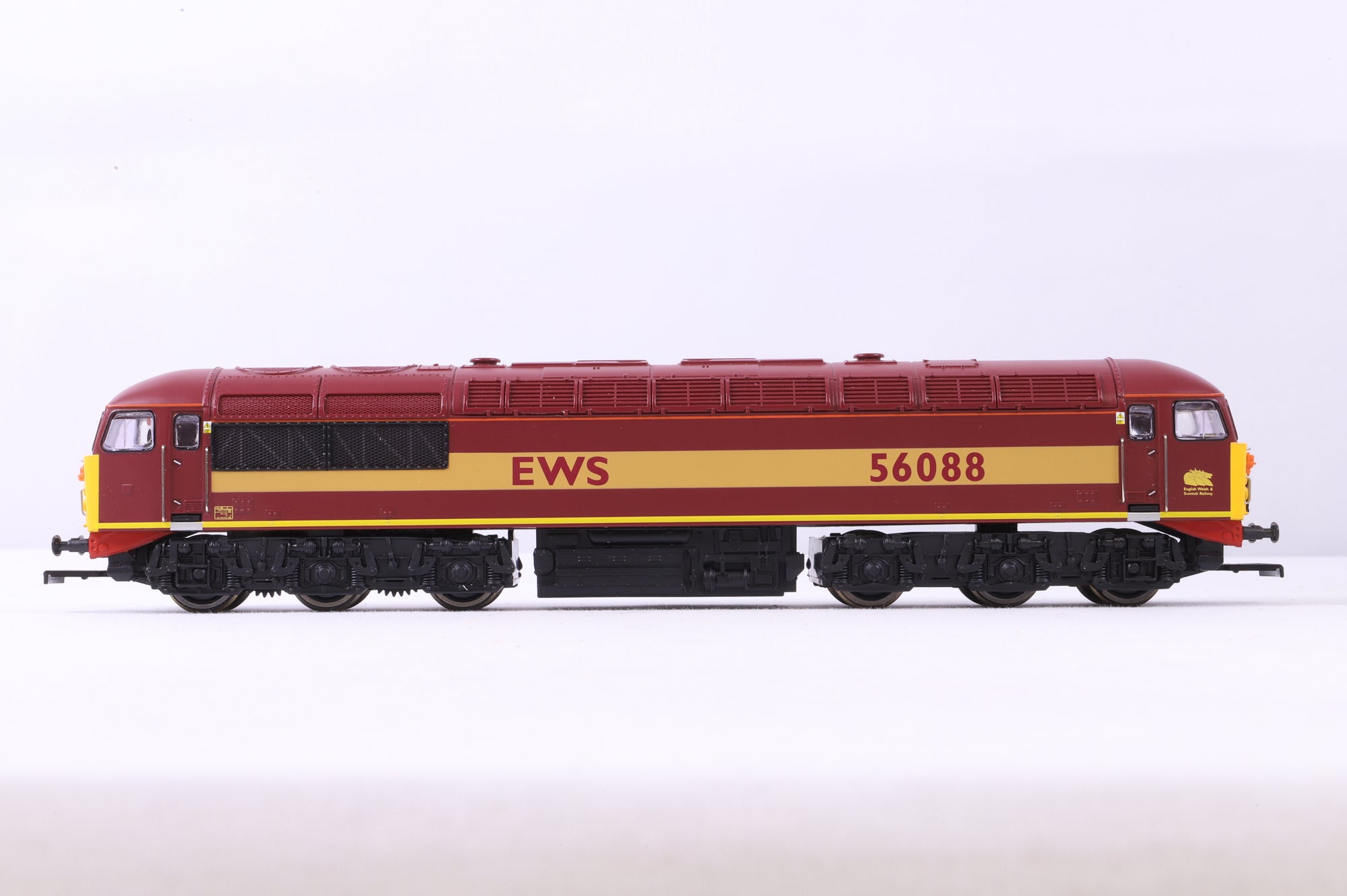 WORKSHOP Hornby R2288C Class 56 56088 in EWS Livery