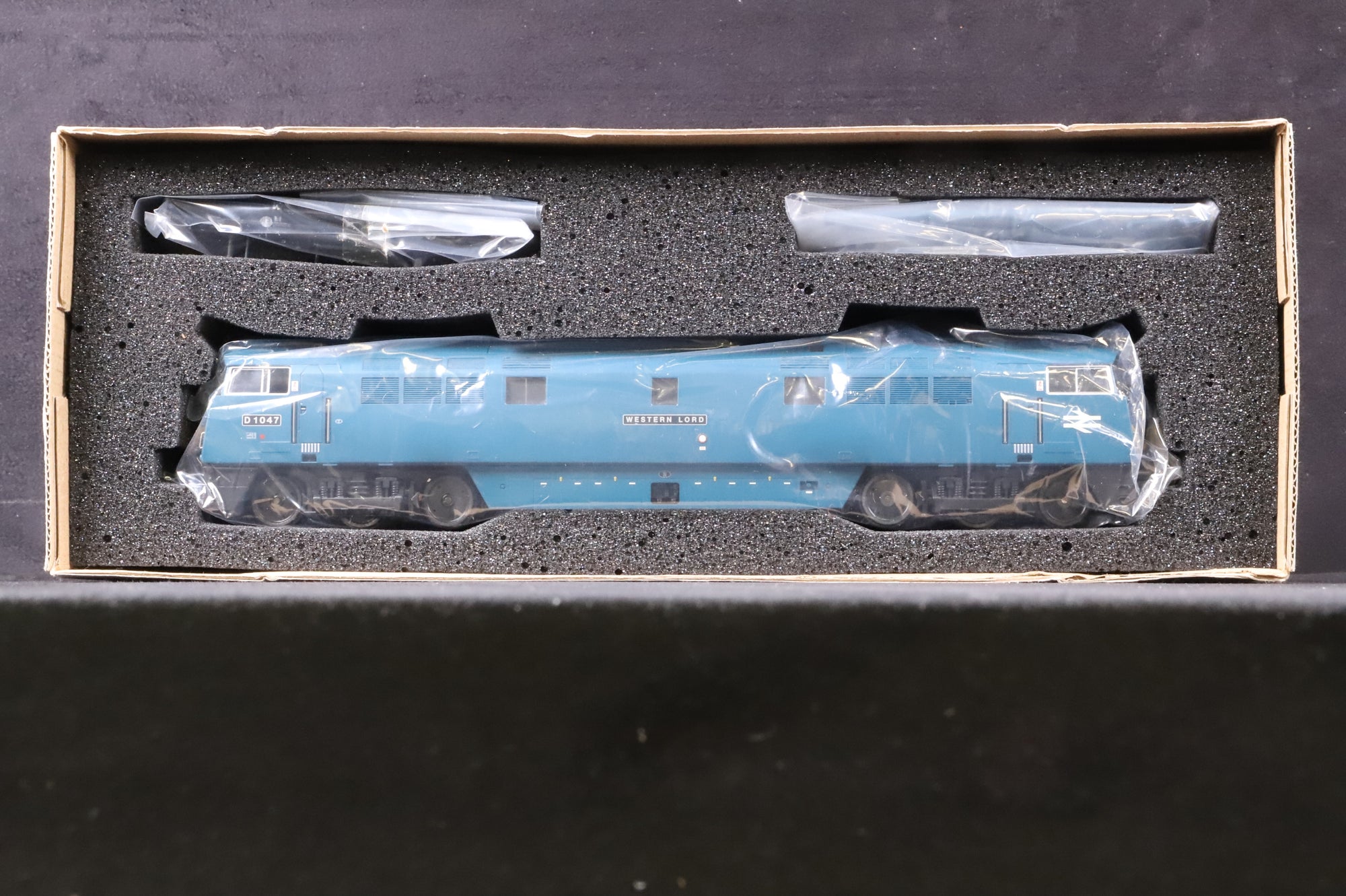 Heljan OO 5205 Class 52 Diesel 'D1047' 'Western Lord' BR Blue