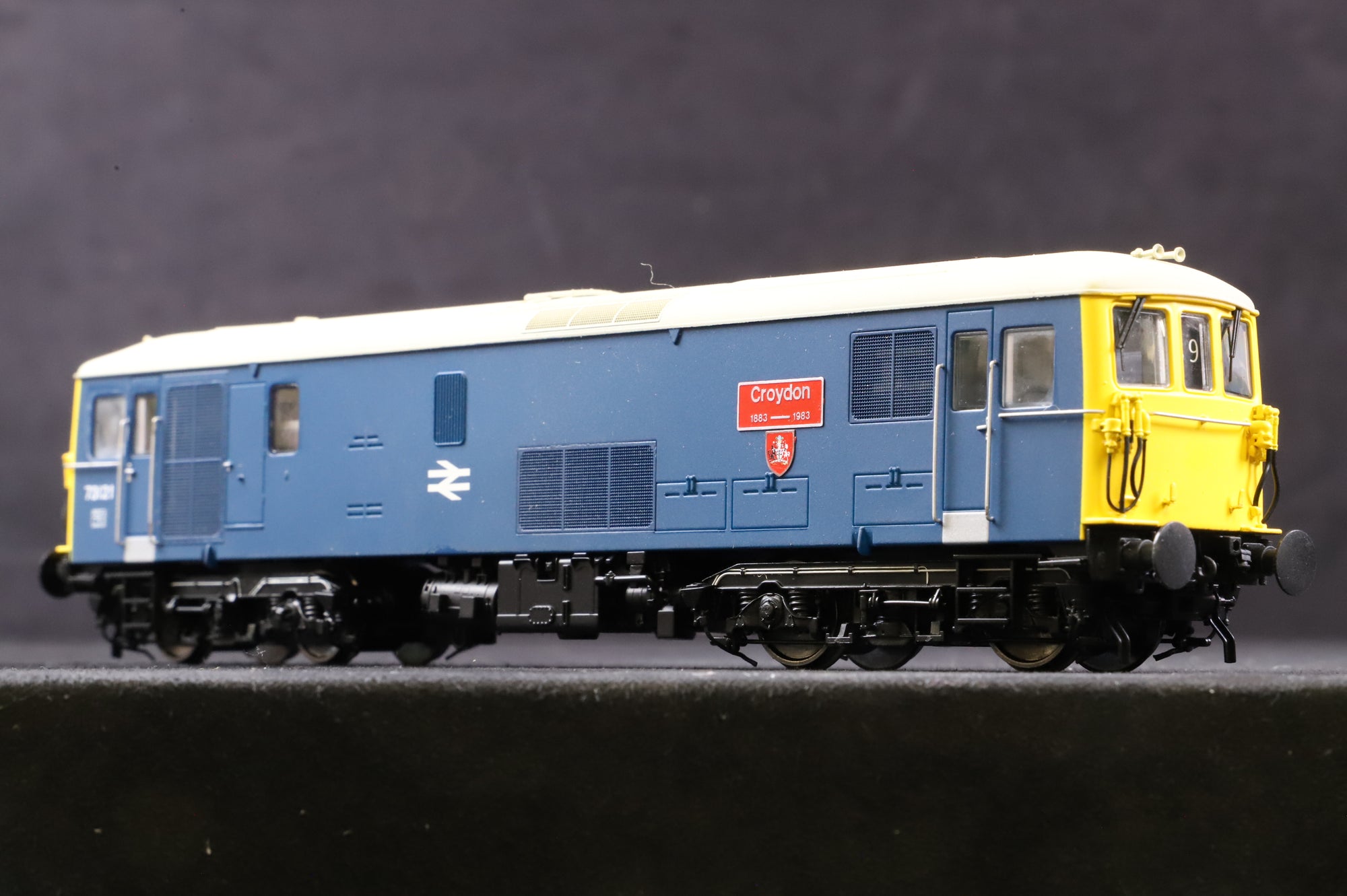 Dapol OO Class 73 '73121' 'Croydon' BR Blue Double Arrow Logo DCC Fitted