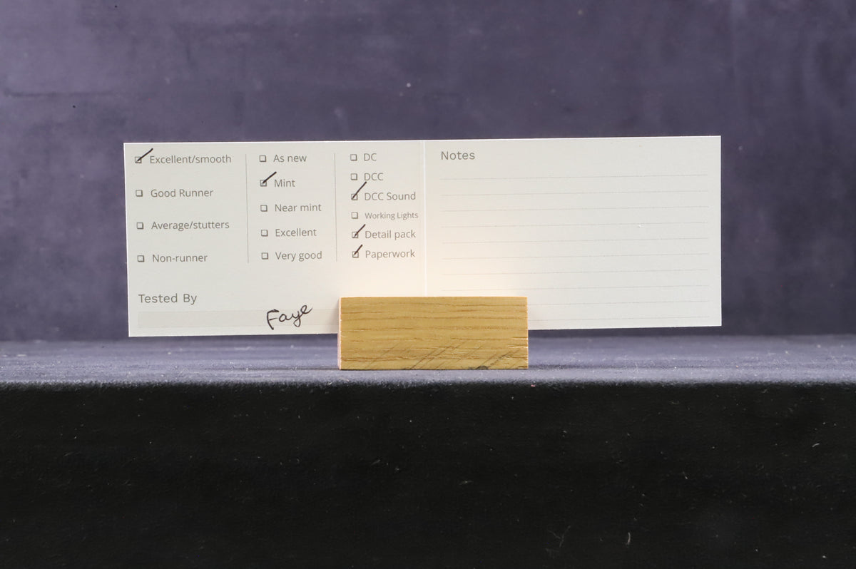 Graham Farish N 372-950ASF Class 14 &#39;D9522&#39; BR Green Wasp Stripes DCC Sound