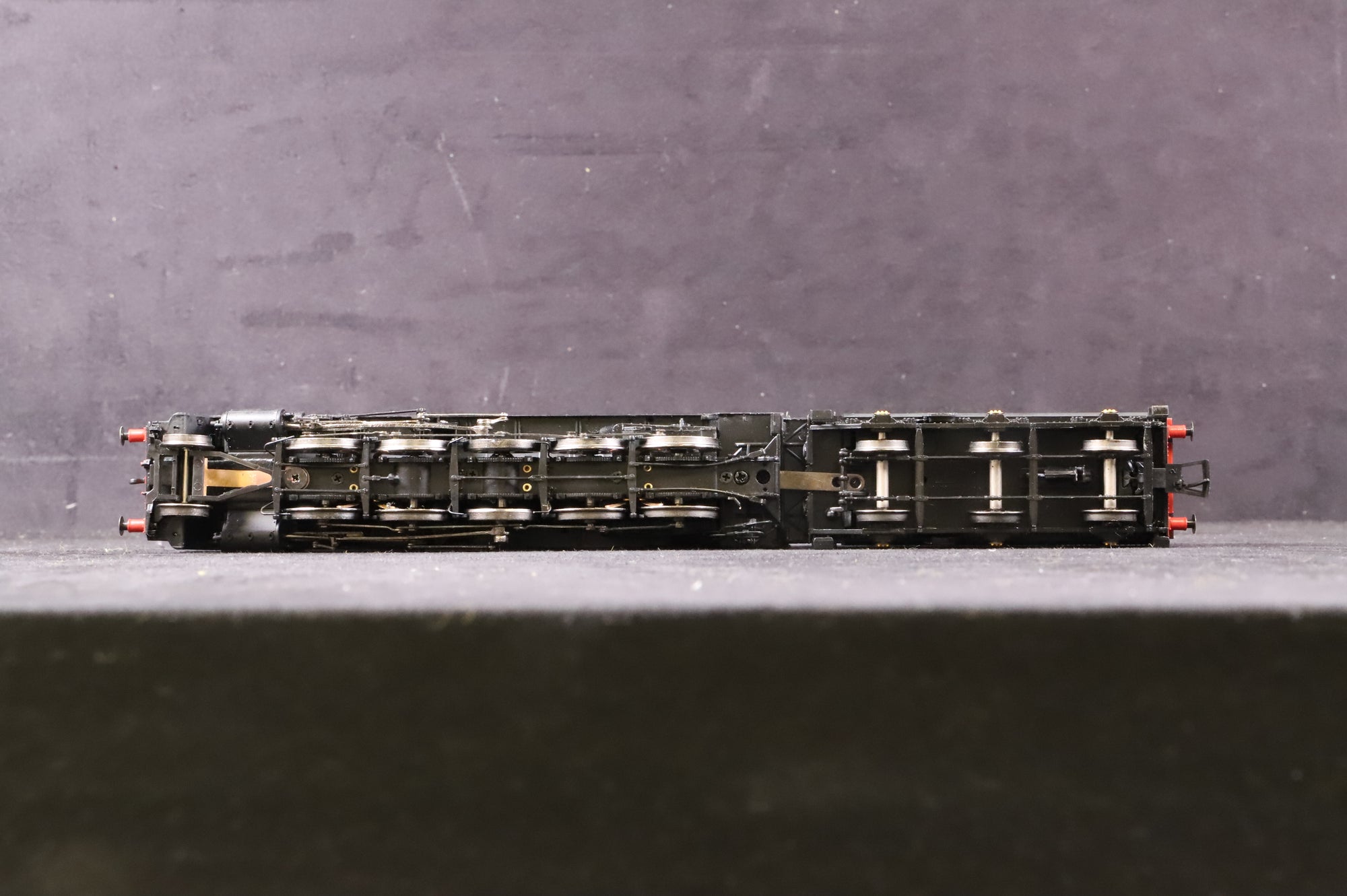 WORKSHOP Bachmann OO 32-852 Standard Class 9F '92176' BR Plain Black L/C Repainted