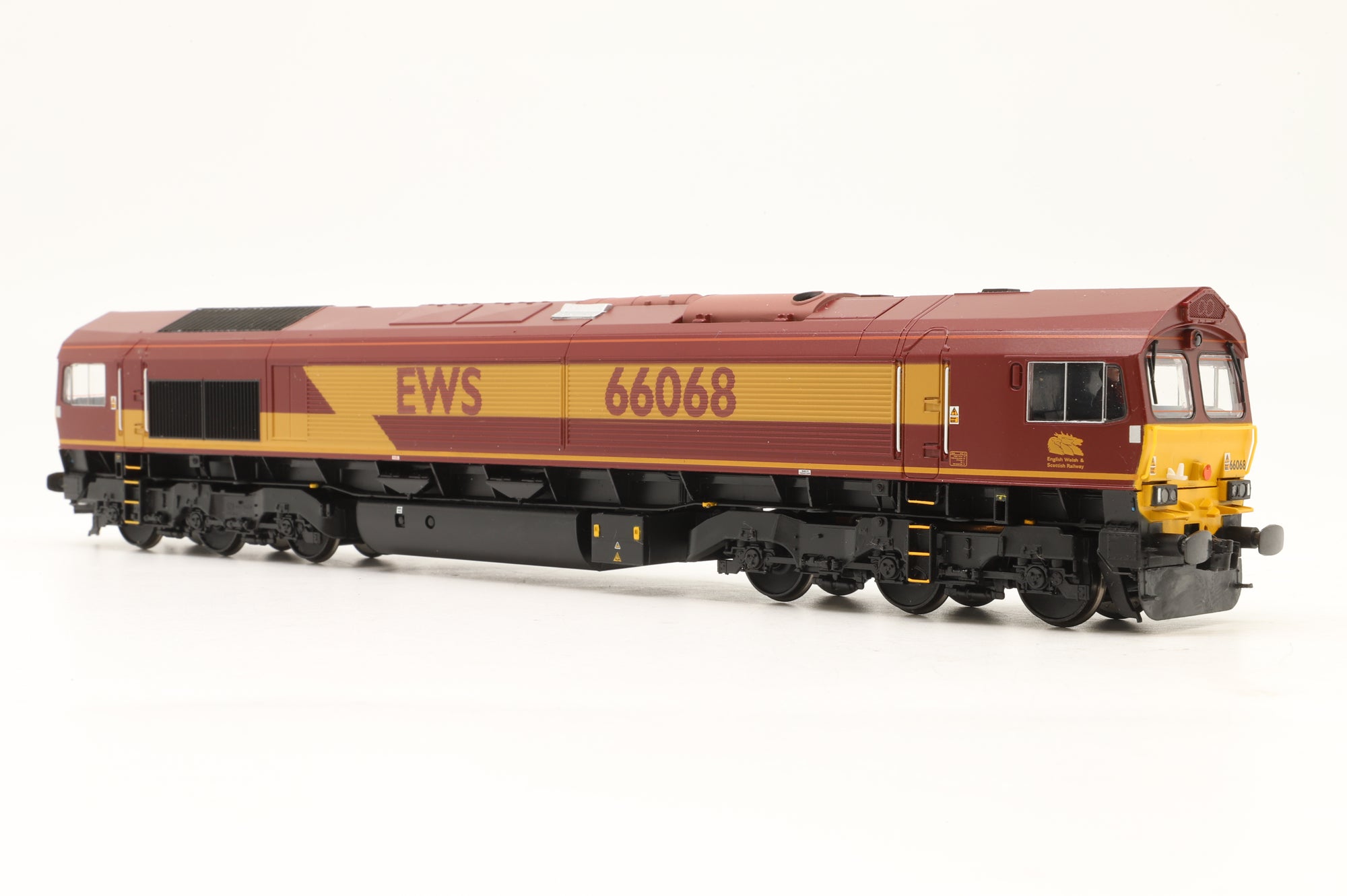 Bachmann OO 32-733 Class 66 Diesel '66068' EWS