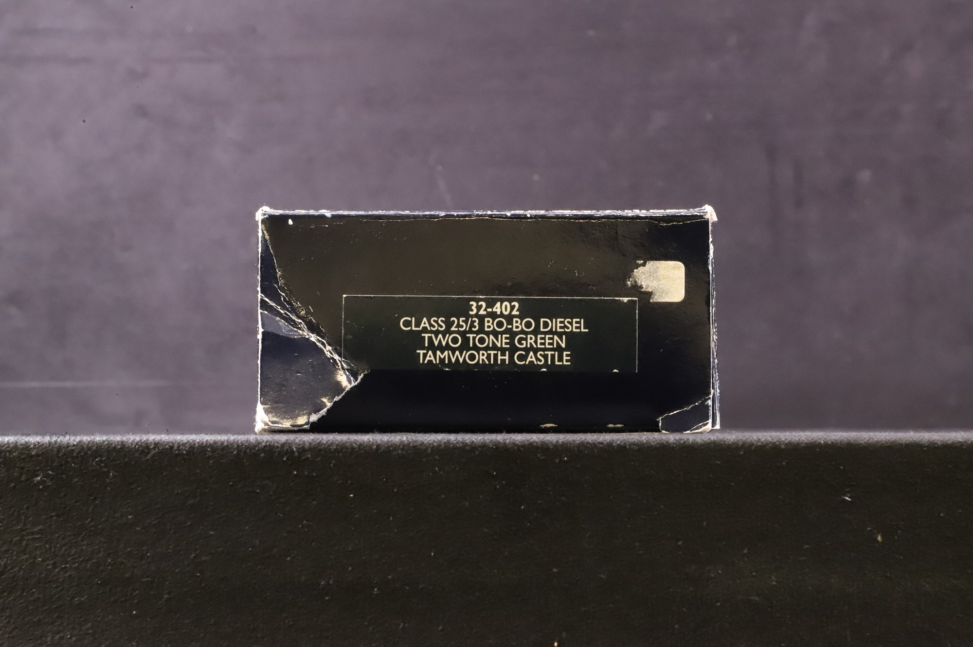 Bachmann OO 32-402 Class 25/3 Bo-Bo 'Tamworth' Diesel Two Tone Green