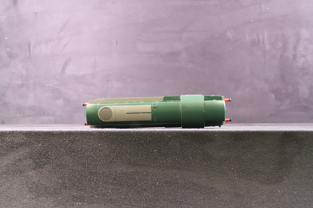 Heljan OO 1501 Class 15 D8219 in BR Green