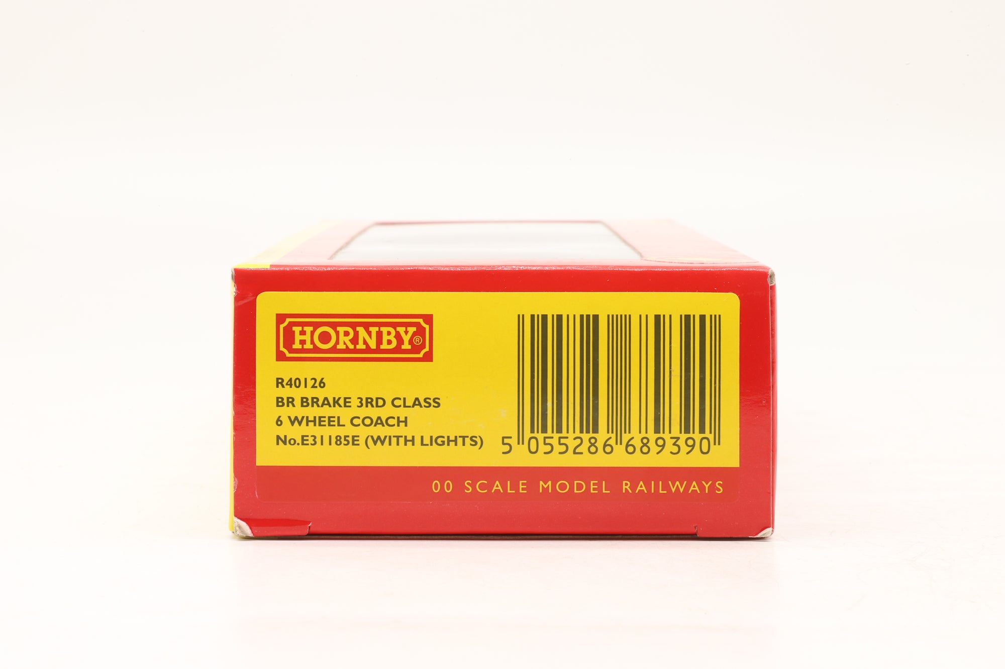 Hornby OO R40126 6-Wheel Coach No. E31185E in BR Crimson – w/ Lights