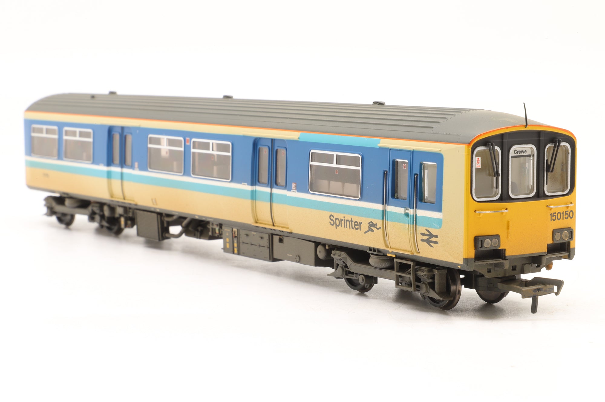Bachmann OO 32-928 Class 150/1 DMU 150150 in BR Provincial 'Sprinter' Livery – DCC Sound & Weathered