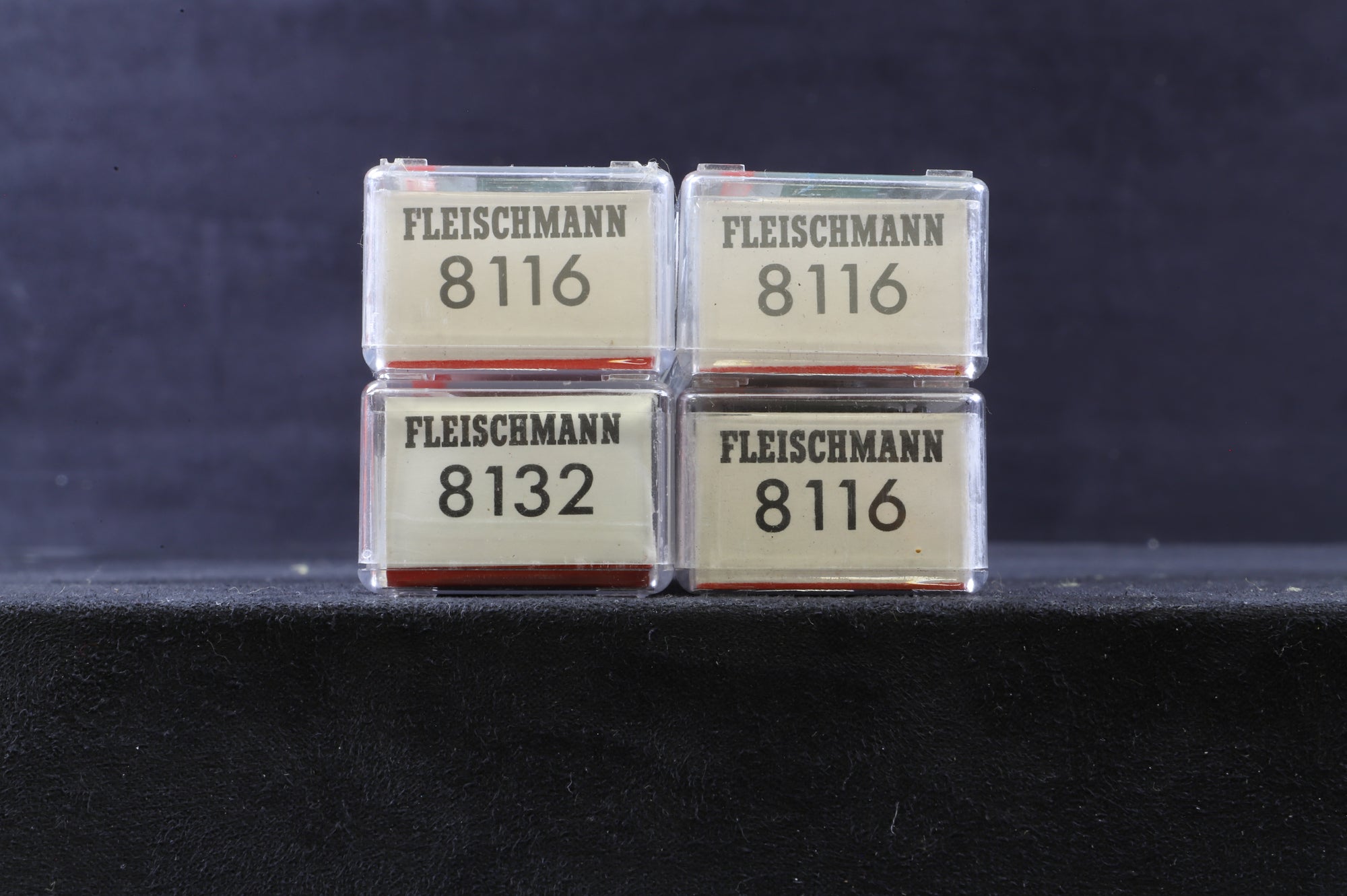 Fleischmann N Rake of 4 Couchette Coaches Inc. 8116x3 and 8132