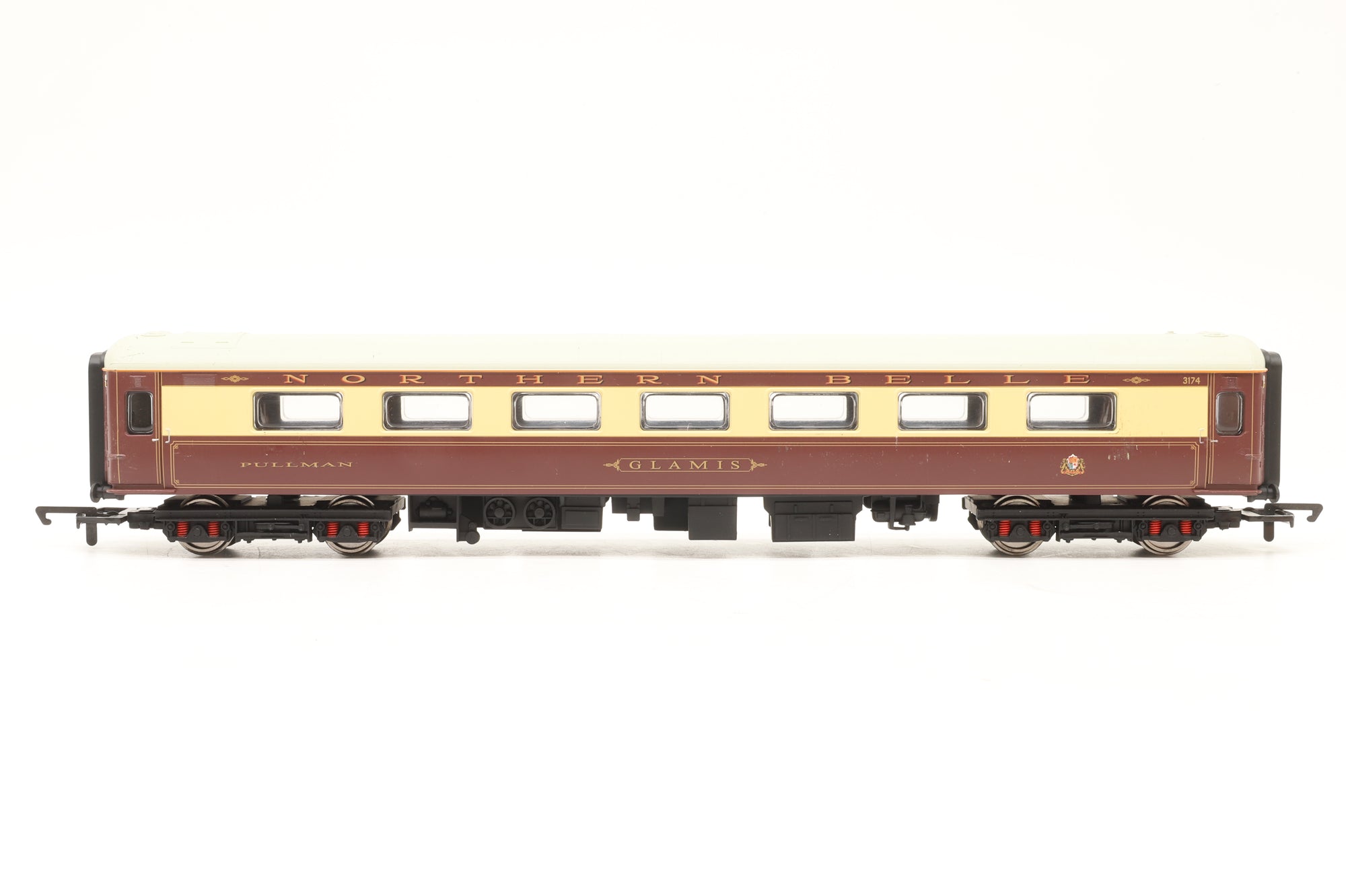 Hornby OO Rake of 7x Northern Belle Mk2F Coaches