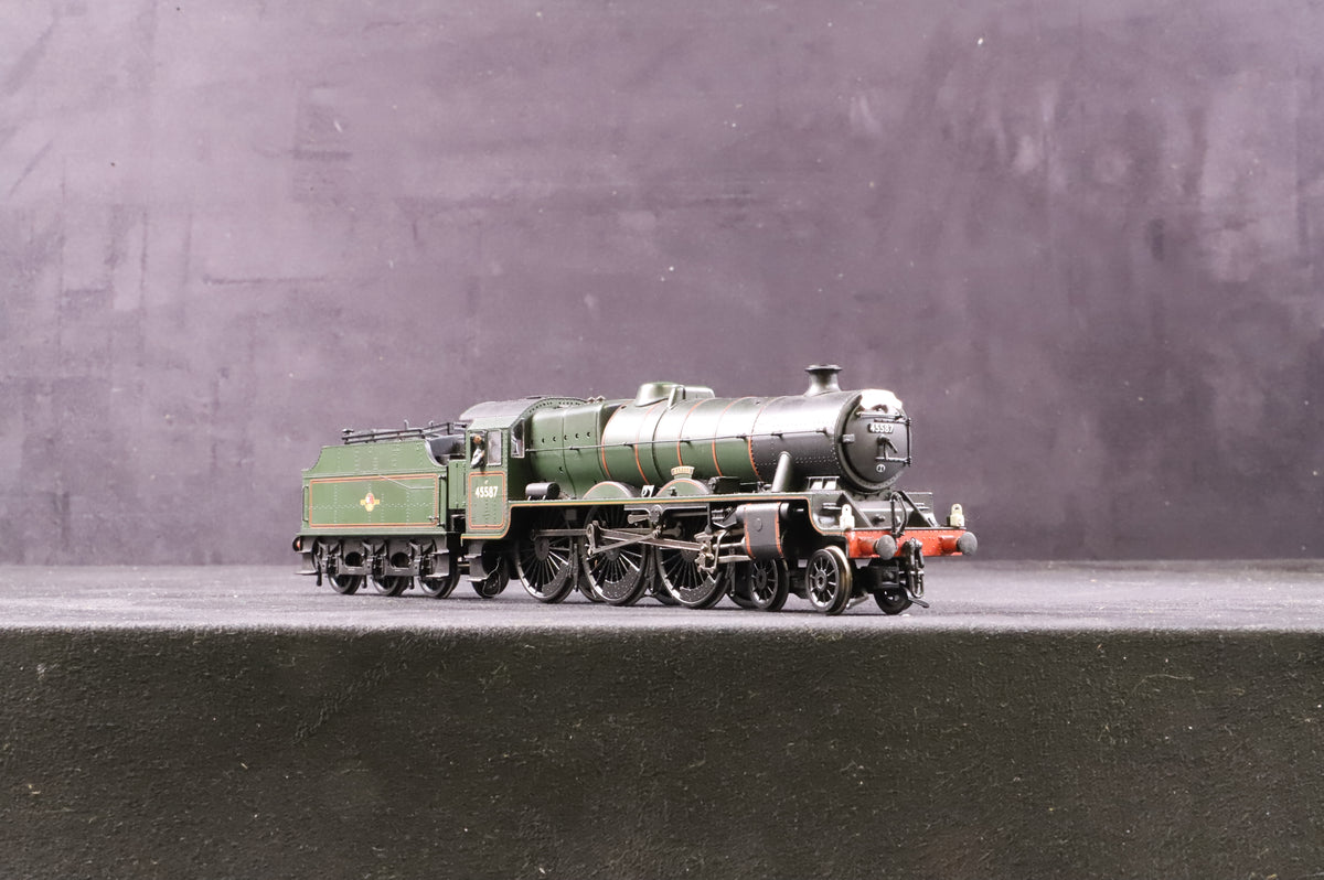 Bachmann OO 31-186 Jubilee Class 45587 &#39;Baroda&#39; in BR Green w/ Late Crests &amp; Riveted Fowler Tender
