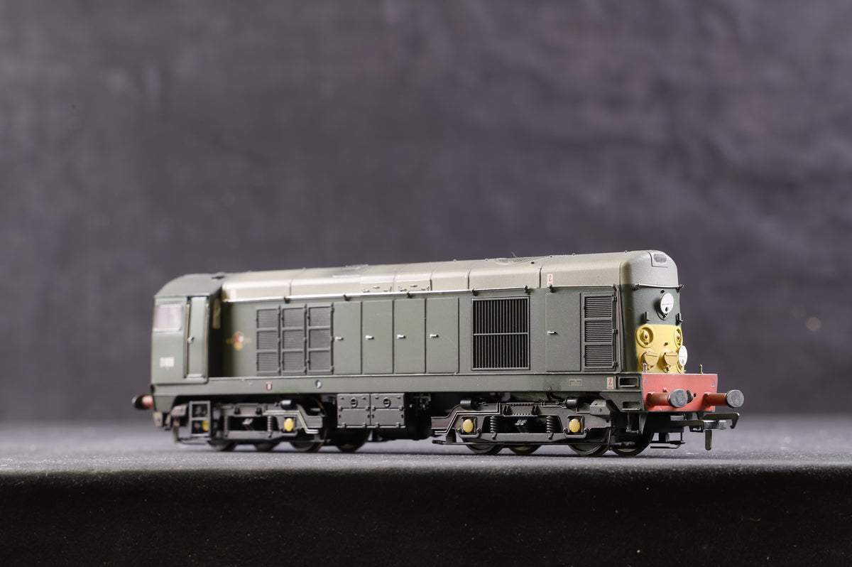 Bachmann OO 32-027B Class 20 &#39;D8011&#39; BR Green w/Indicator Disks, Weathered &amp; DCC Sound