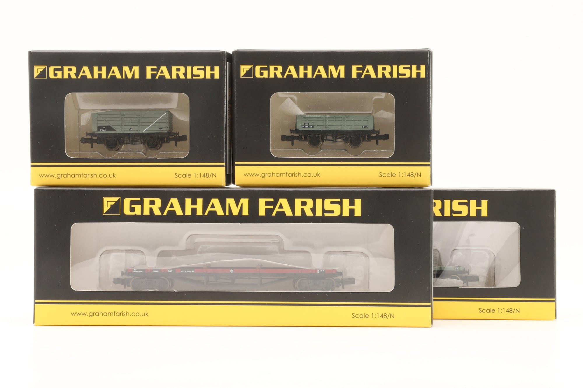 Graham Farish N Rake of 4 BR Wagons 2 x 7 Plank End Door Wagons & 2 x Bogie Bolster Wagons