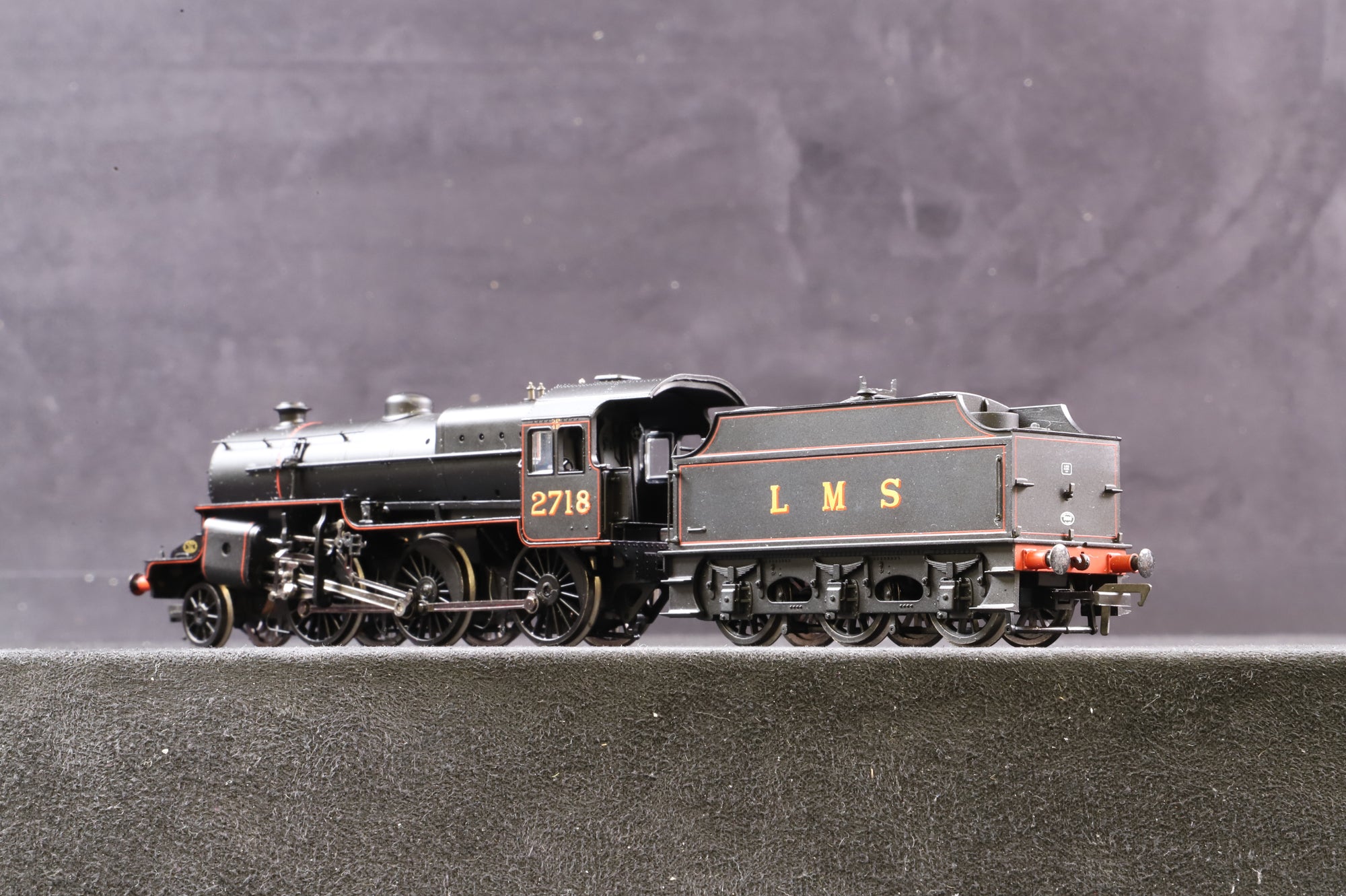 Bachmann OO 32-178 Crab '2718' LMS Lined Black Renumbered