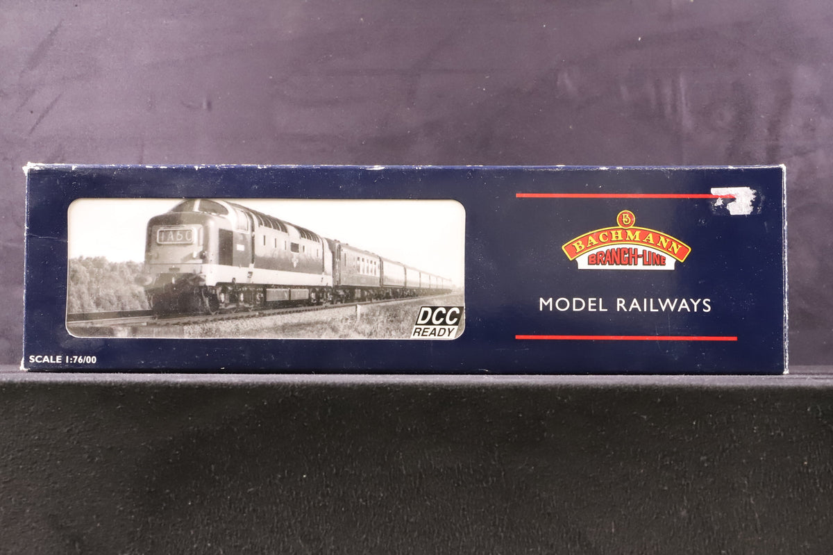 Bachmann OO 32-525Q Class 55 Deltic 55008 &#39;The Green Howards&#39; in BR Two Tone Green