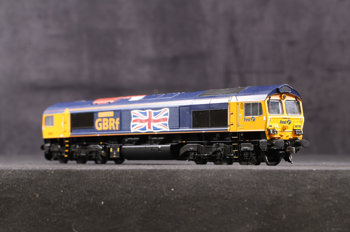 Bachmann OO 32-727Y Class 66 Diesel &#39;66705&#39; GBRf, DCC Sound Ltd Ed 370/ 512