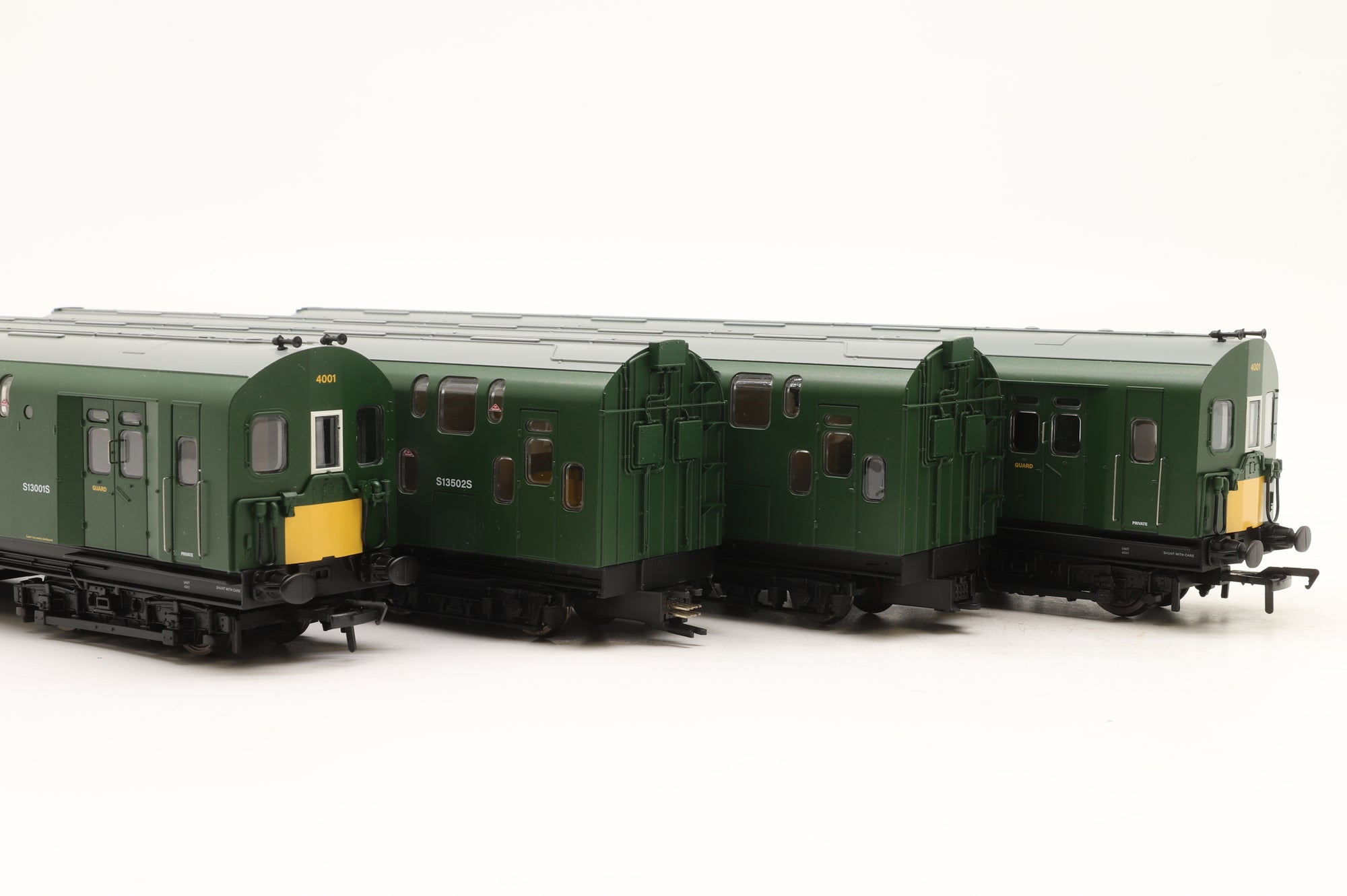 KR Models OO Bullied 4DD 4-Car EMU in BR Green – DCC Sound