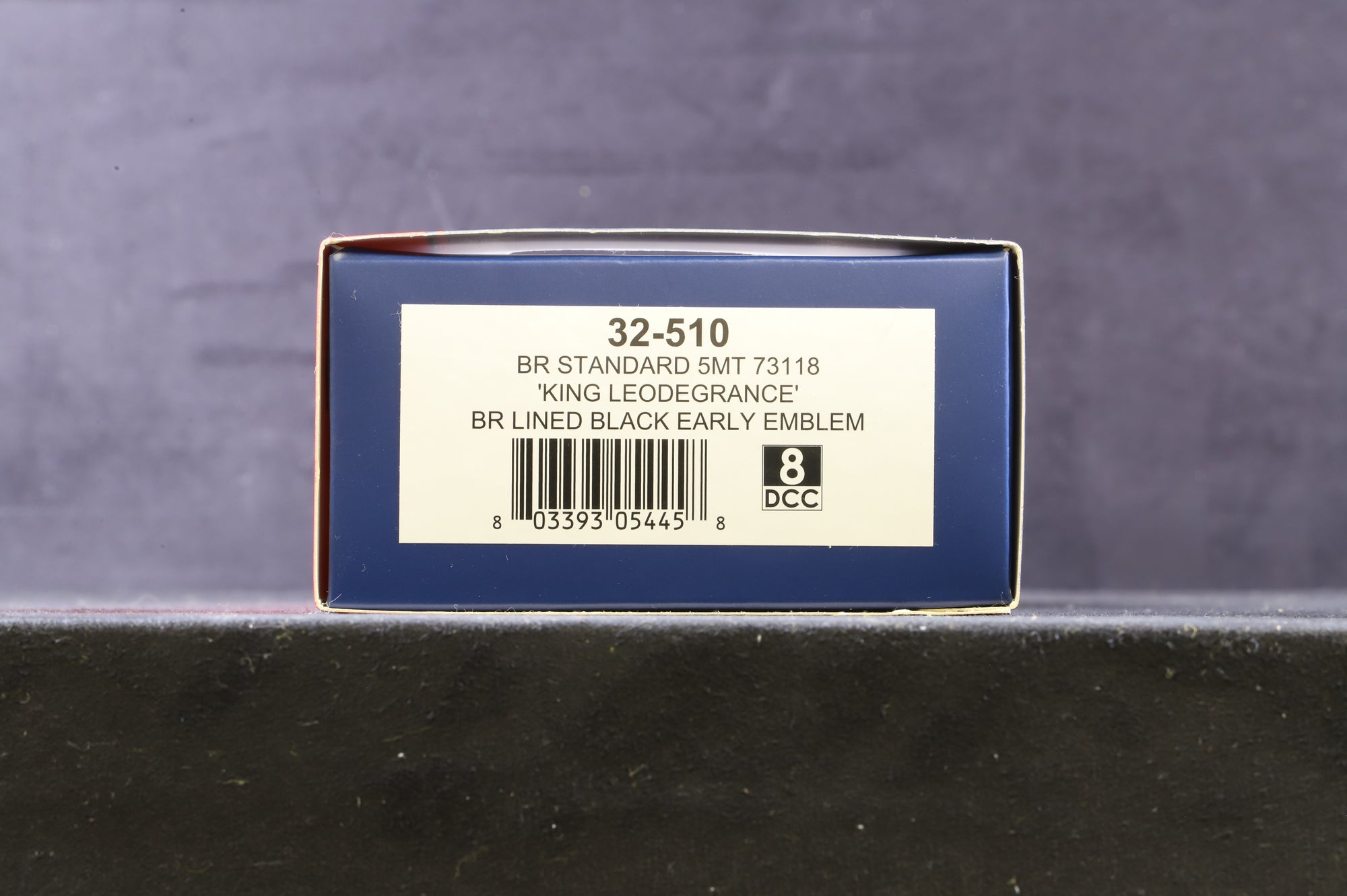 Bachmann OO 32-510 BR Standard Class 5MT '73118' 'King Leodegrance' BR Lined Balck E/C
