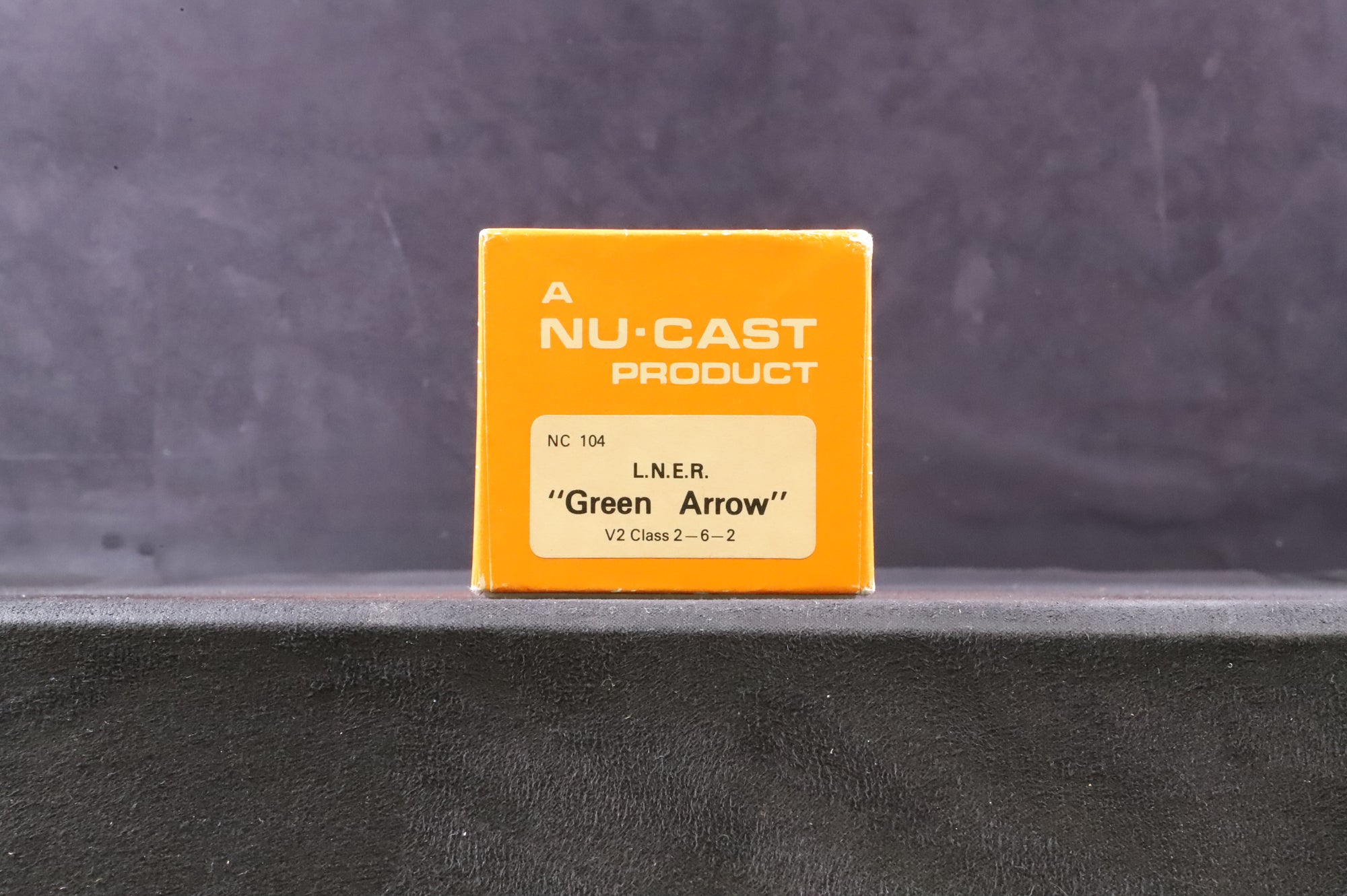 Nu-Cast OO Kit Built LNER V2 'King's Own Yorkshire Light Infantry' ' 60872'