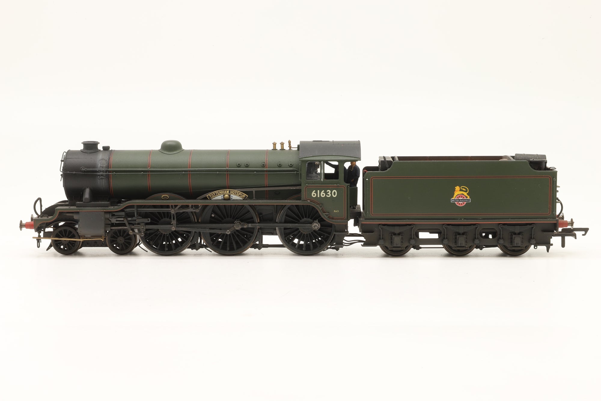 WORKSHOP Hornby OO R2922 Class B17/6 '61630' 'Tottenham Hotspur' BR Lined Green E/C Weathered & Renumbered DCC Sound