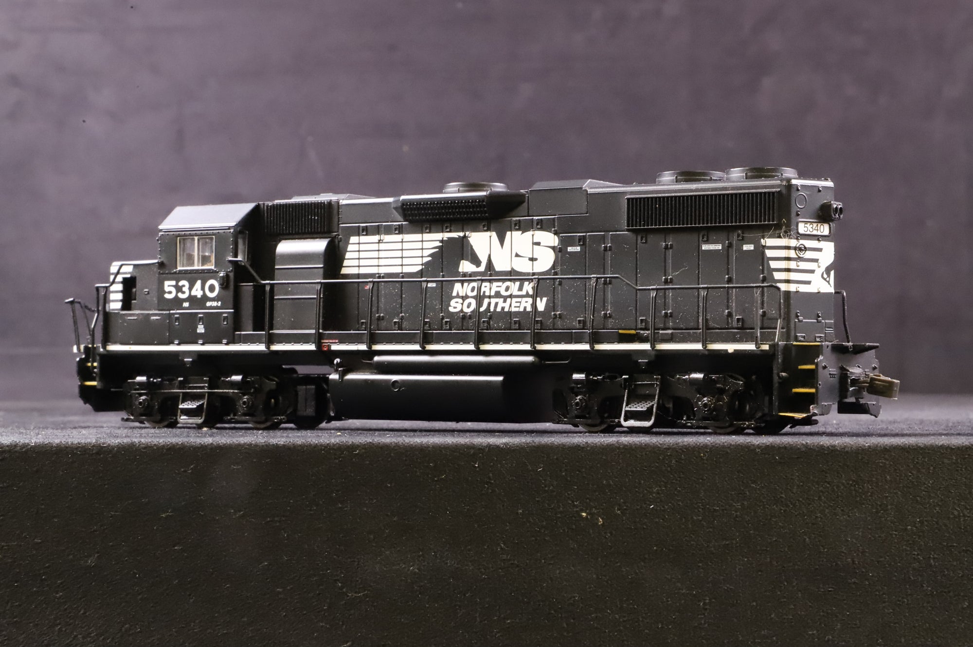 Atlas HO #960 GP38-2 '5340' Norfolk Southern, DCC Fitted