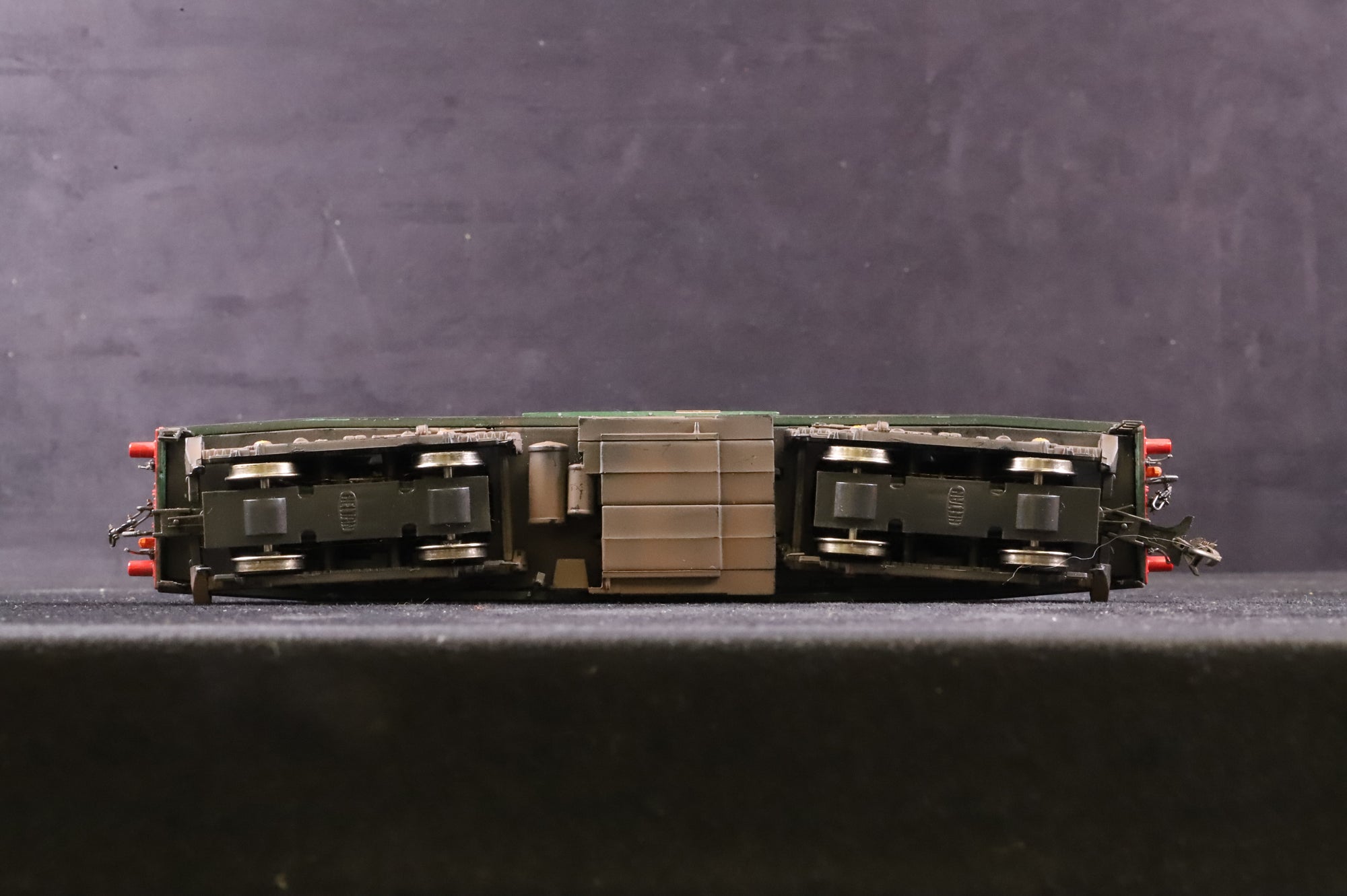 Heljan OO 1717 Class 17 D8608 in BR Green w/ FYE - Weathered