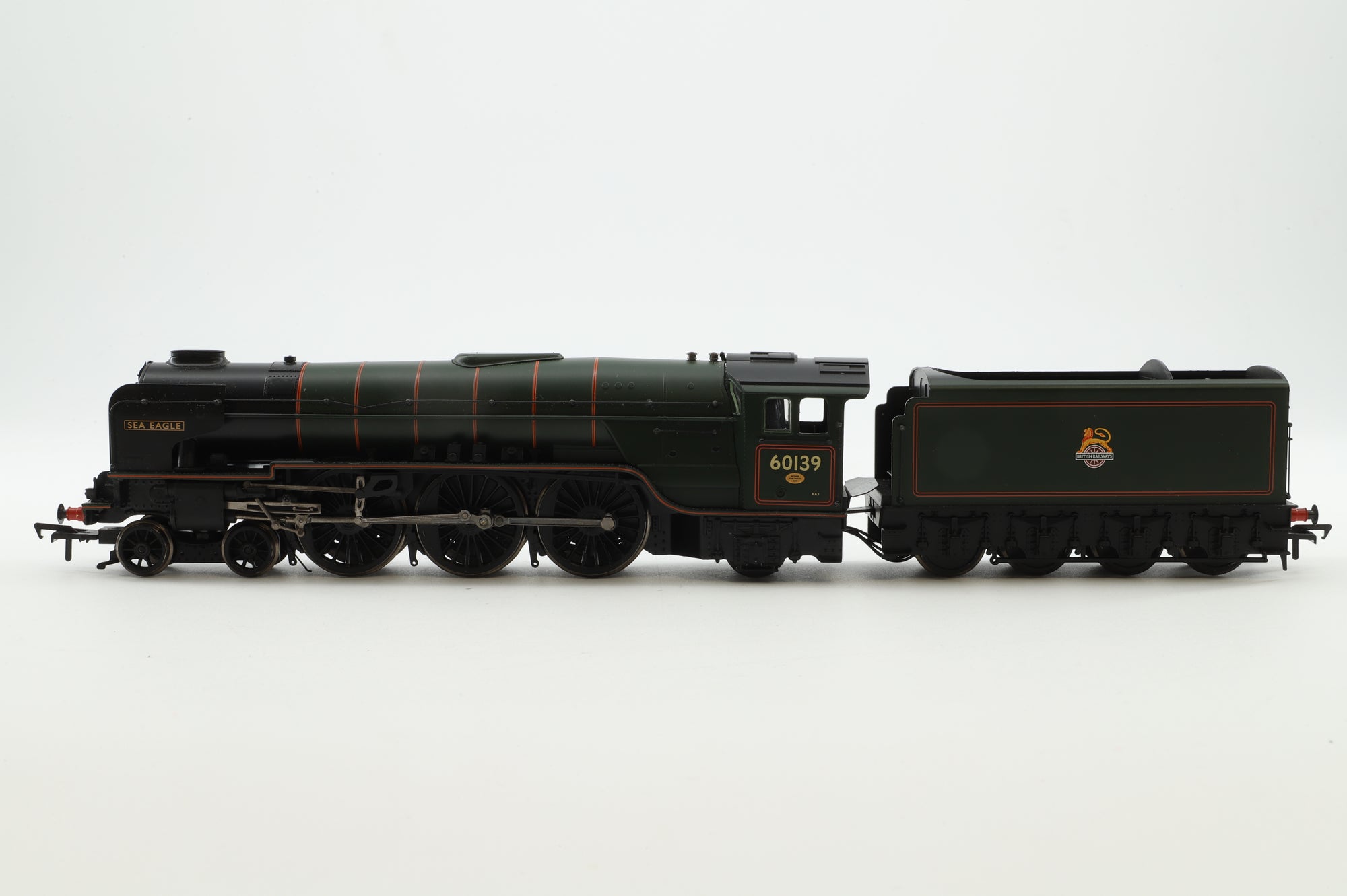 Bachmann OO 32-551DS Class A1 60139 'Sea Eagle' in Lined BR Green w/ Early Crests - DCC Sound