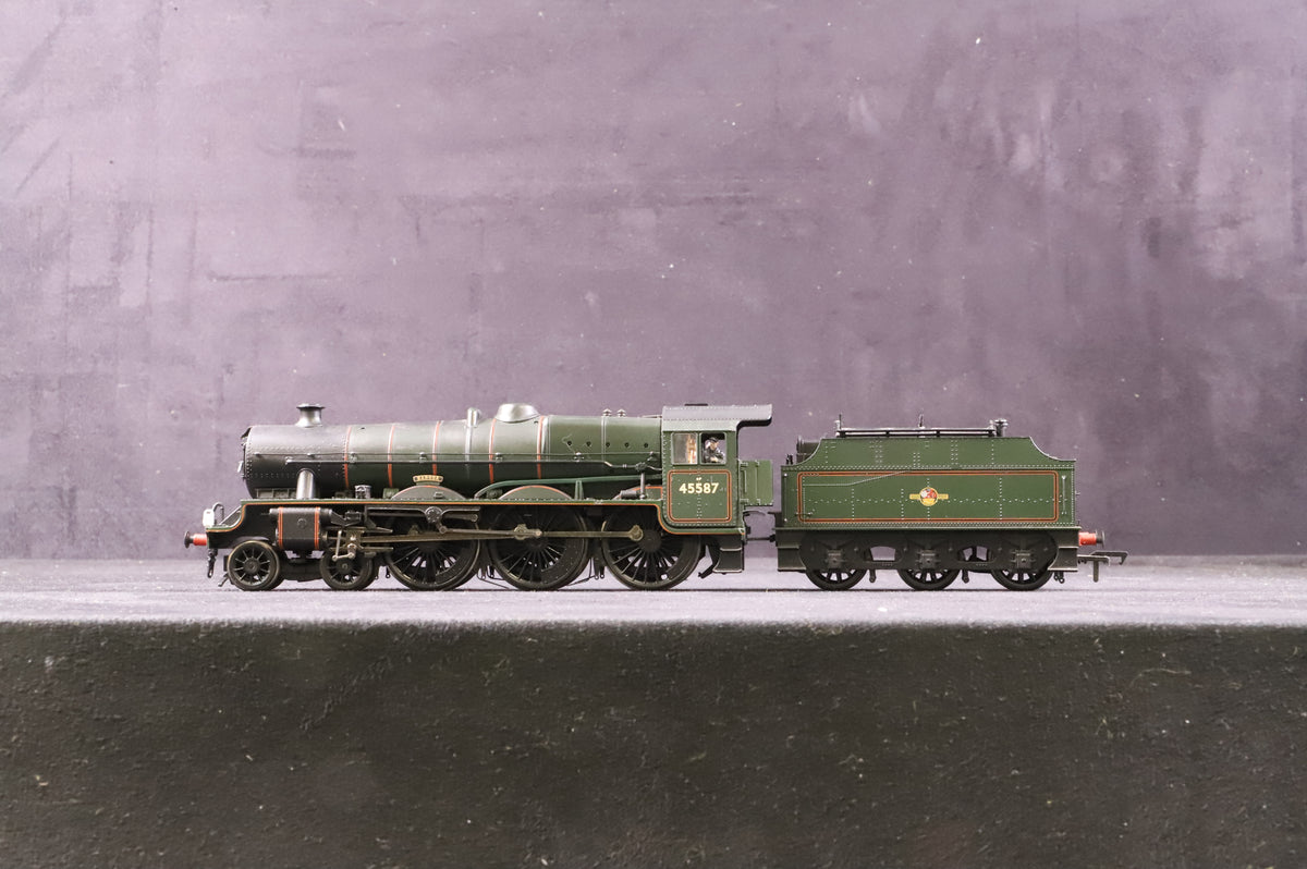 Bachmann OO 31-186 Jubilee Class 45587 &#39;Baroda&#39; in BR Green w/ Late Crests &amp; Riveted Fowler Tender