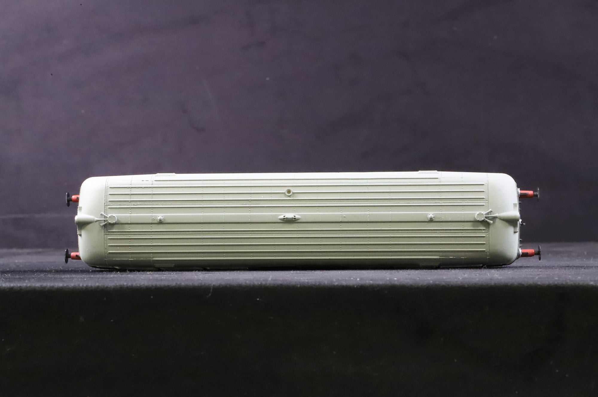 Heljan OO 8701 W&M Railbus E79962 in BR Green w/ Speed Whiskers