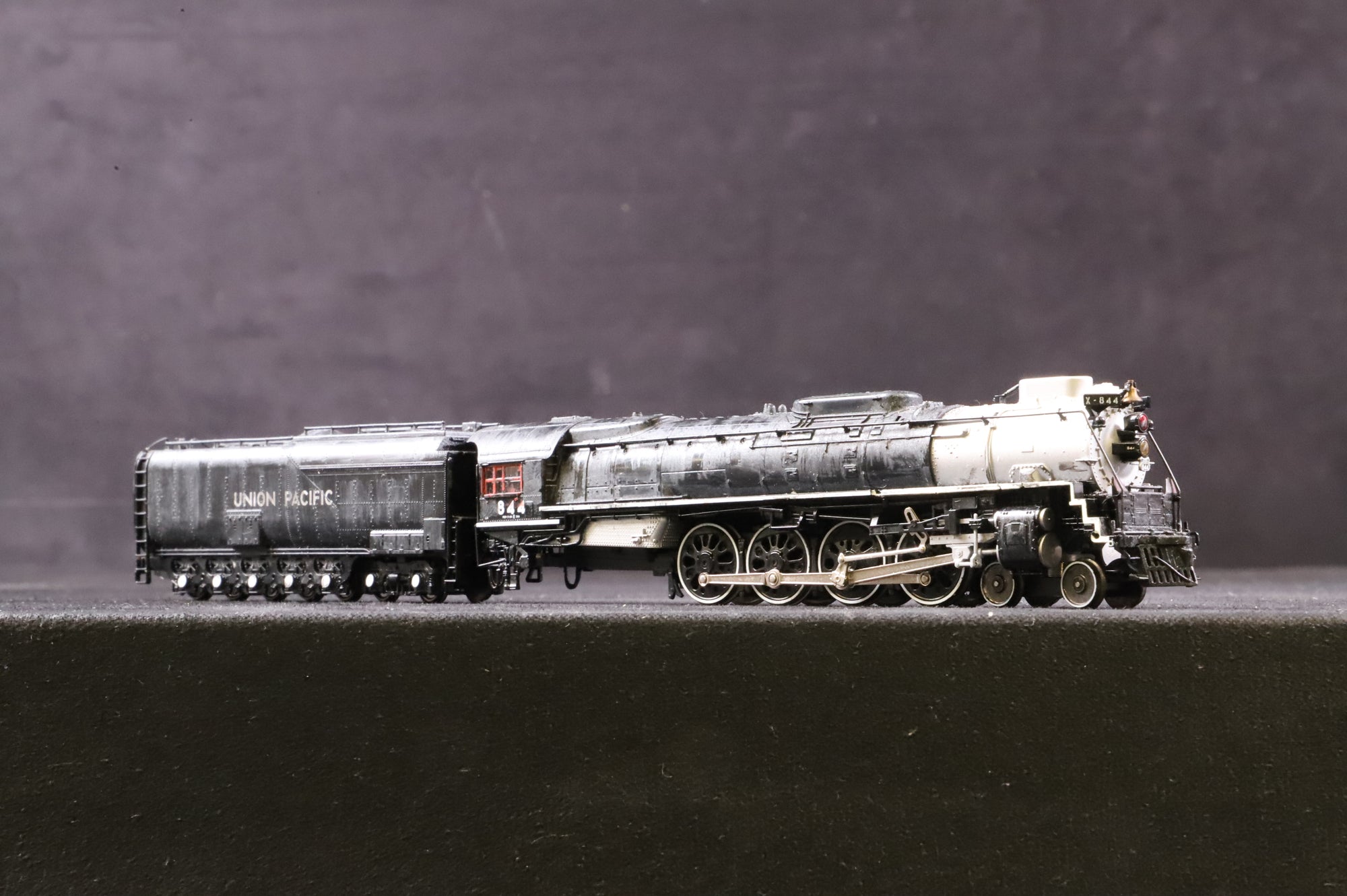 WORKSHOP Kato N Gauge 126-0401 FEF-3 Steam Loco No.844 in Union Pacific Black - Weathered